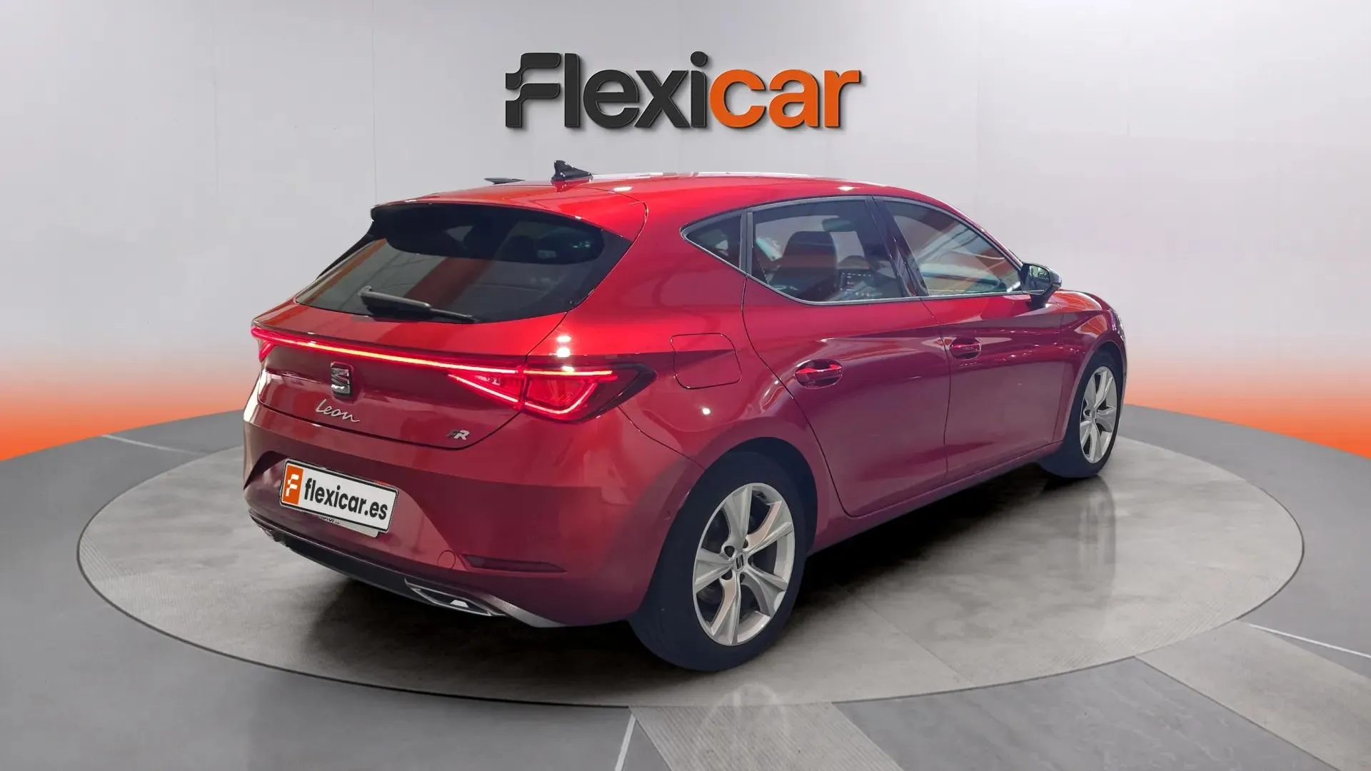 SEAT León 2.0 TDI DSG-7 FR Go L - foto 7