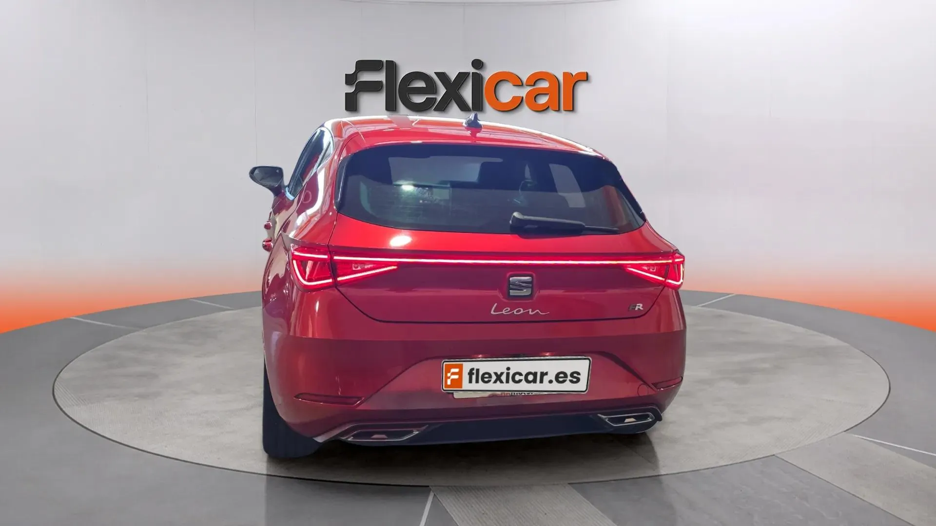 SEAT León 2.0 TDI DSG-7 FR Go L - foto 6