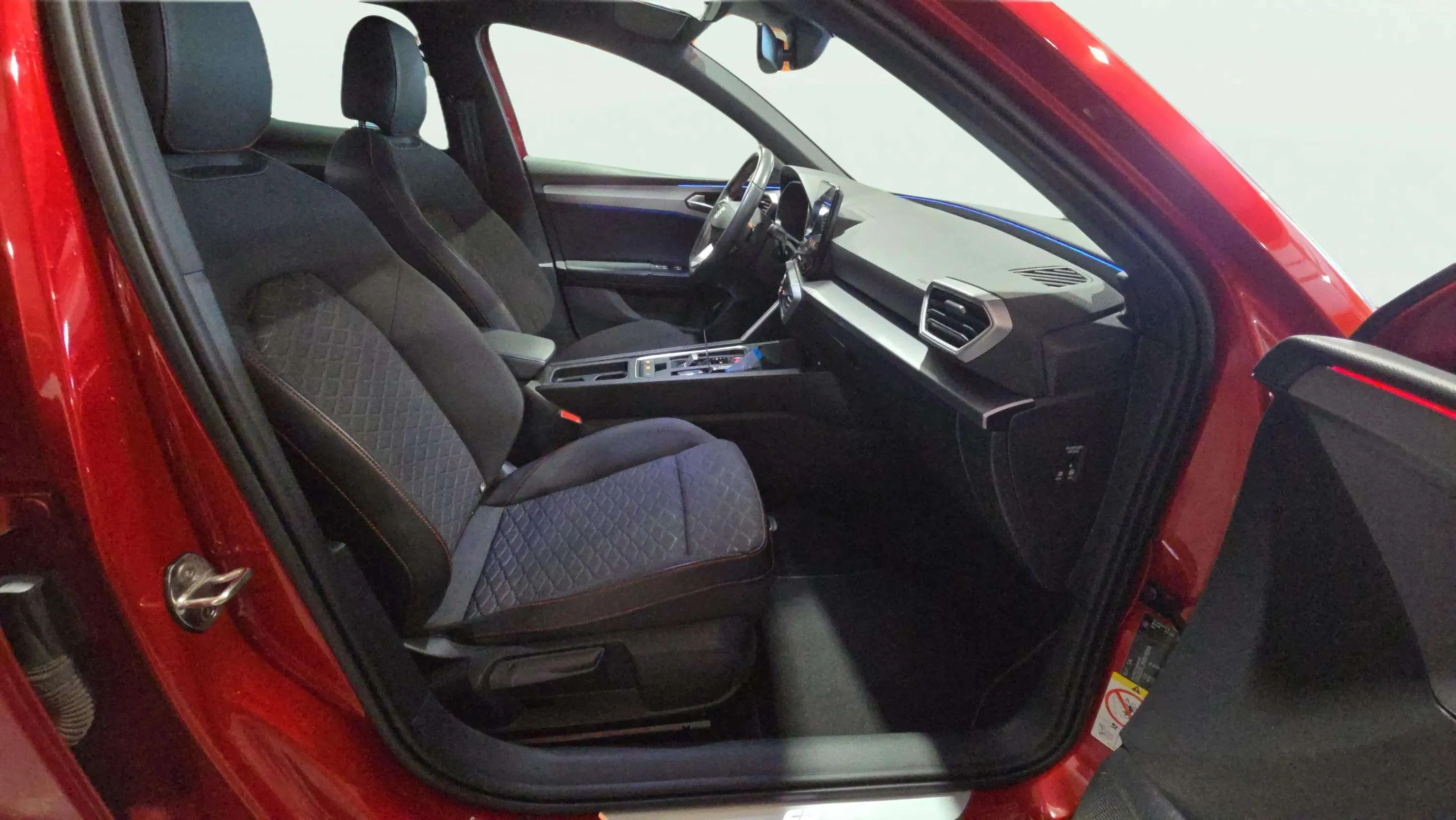 SEAT León 2.0 TDI DSG-7 FR Go L - foto 14