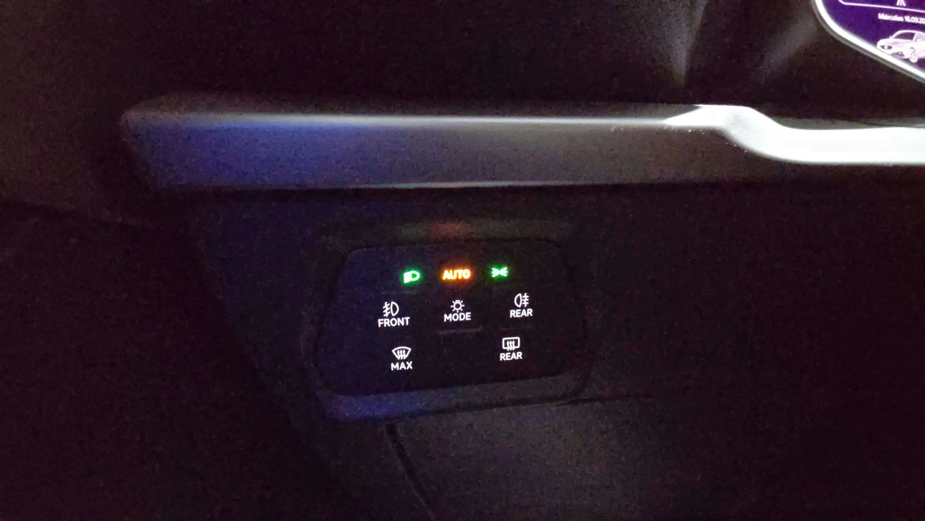 SEAT León 2.0 TDI DSG-7 FR Go L - foto 31