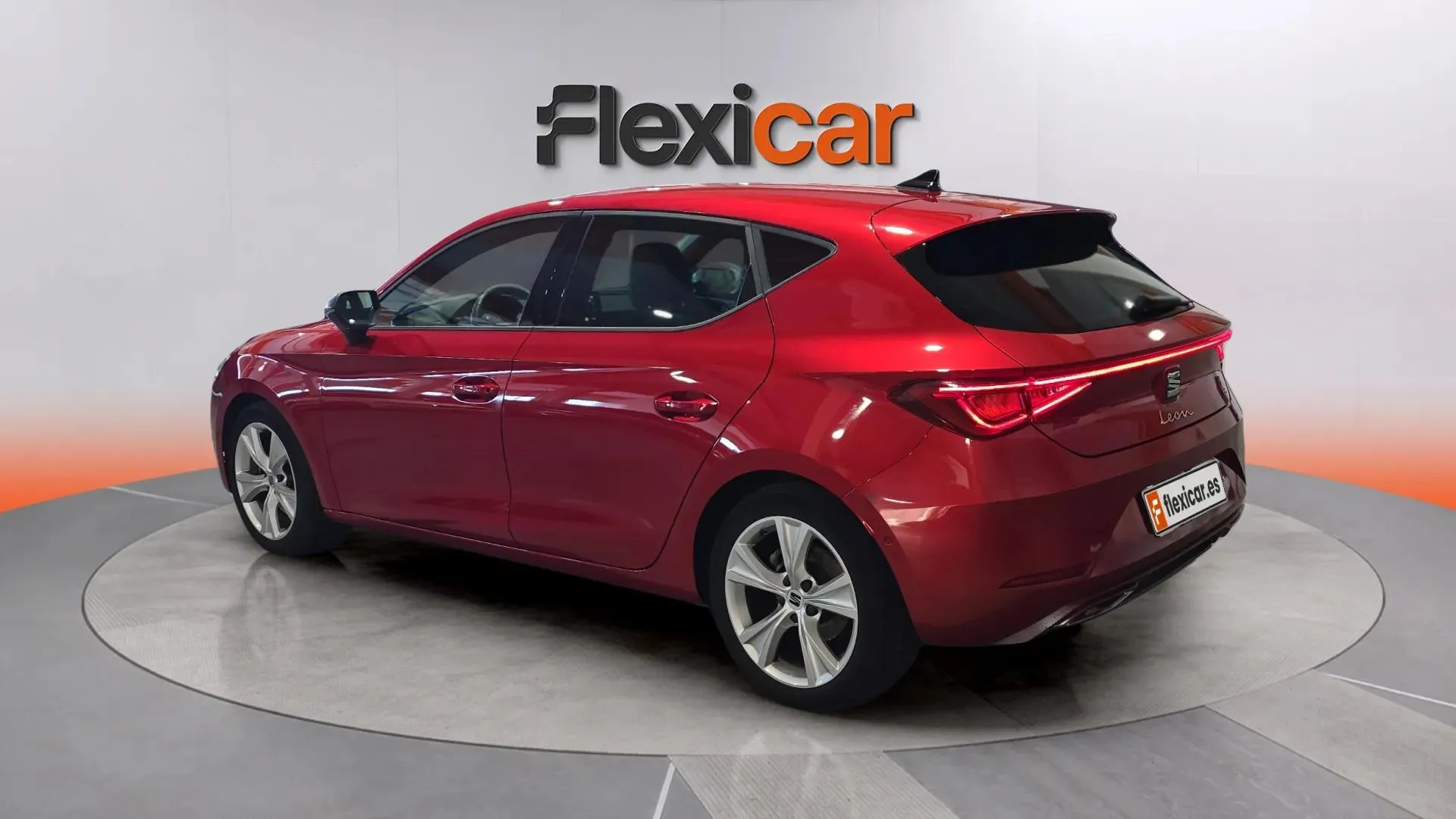 SEAT León 2.0 TDI DSG-7 FR Go L - foto 5
