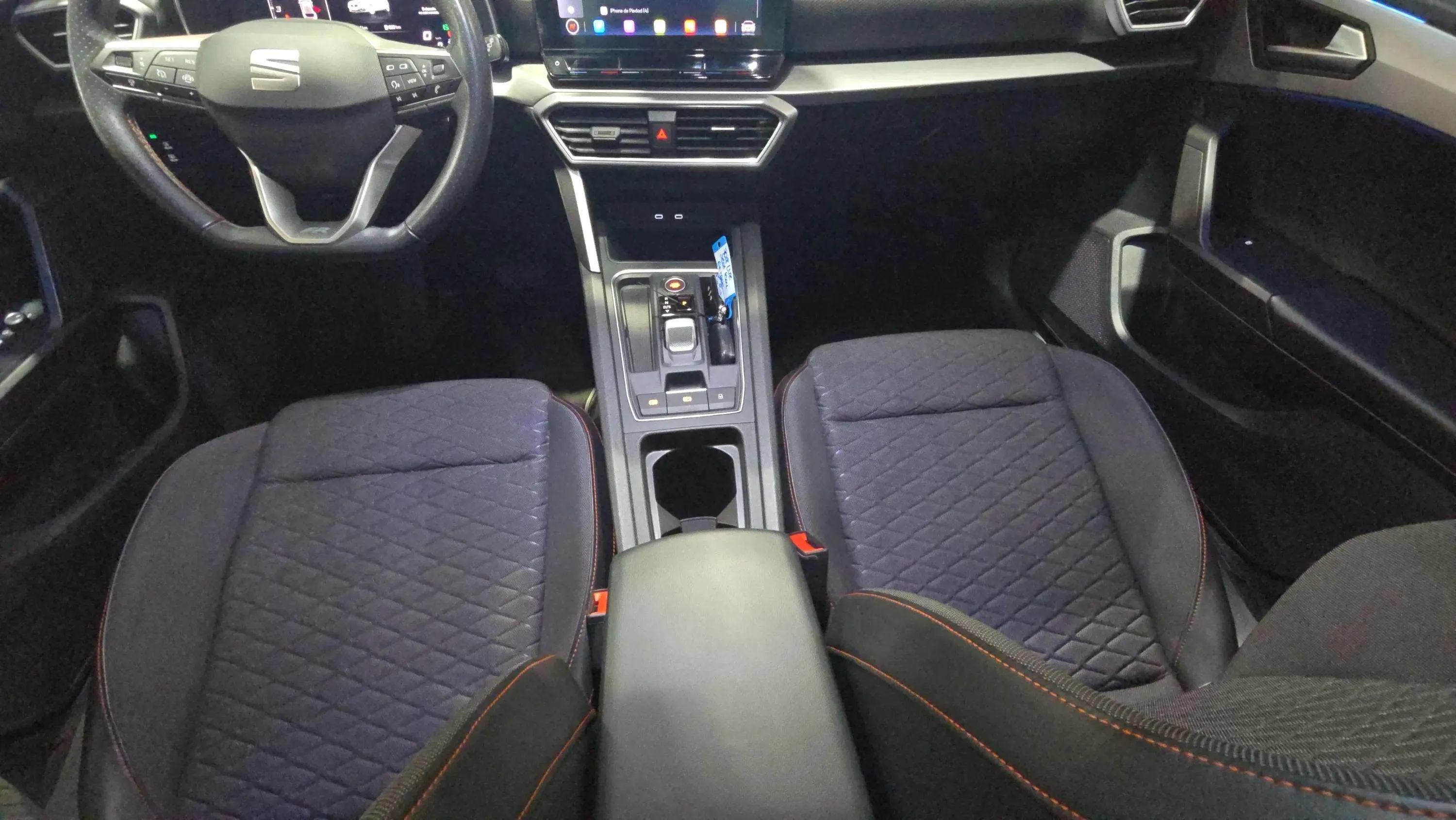 SEAT León 2.0 TDI DSG-7 FR Go L - foto 25