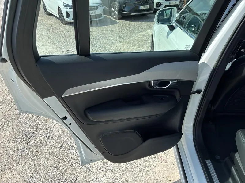 Volvo XC90 2.0 B5 D AWD Momentum Pro - foto 20