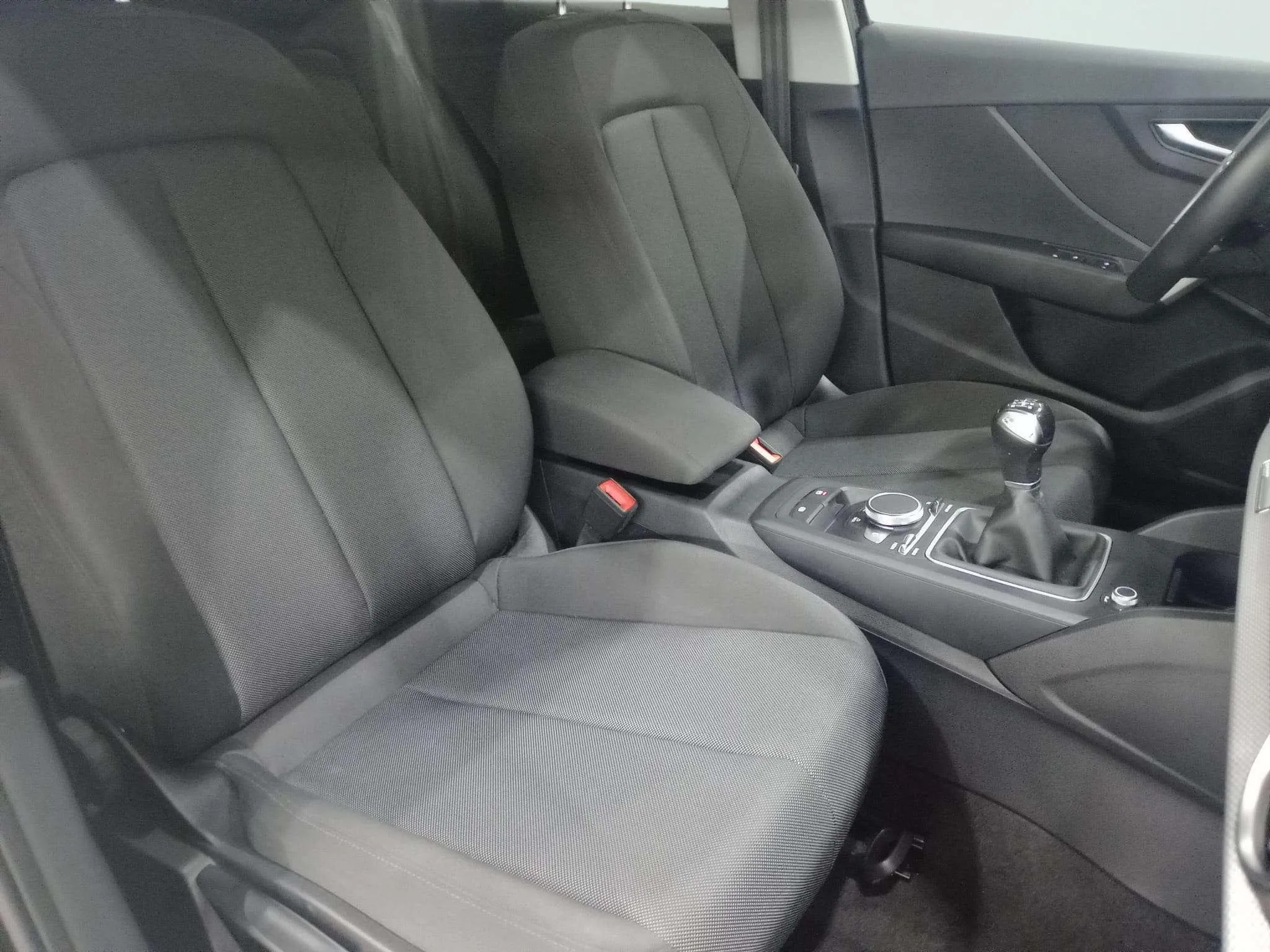 Audi Q2 30 TFSI - foto 12