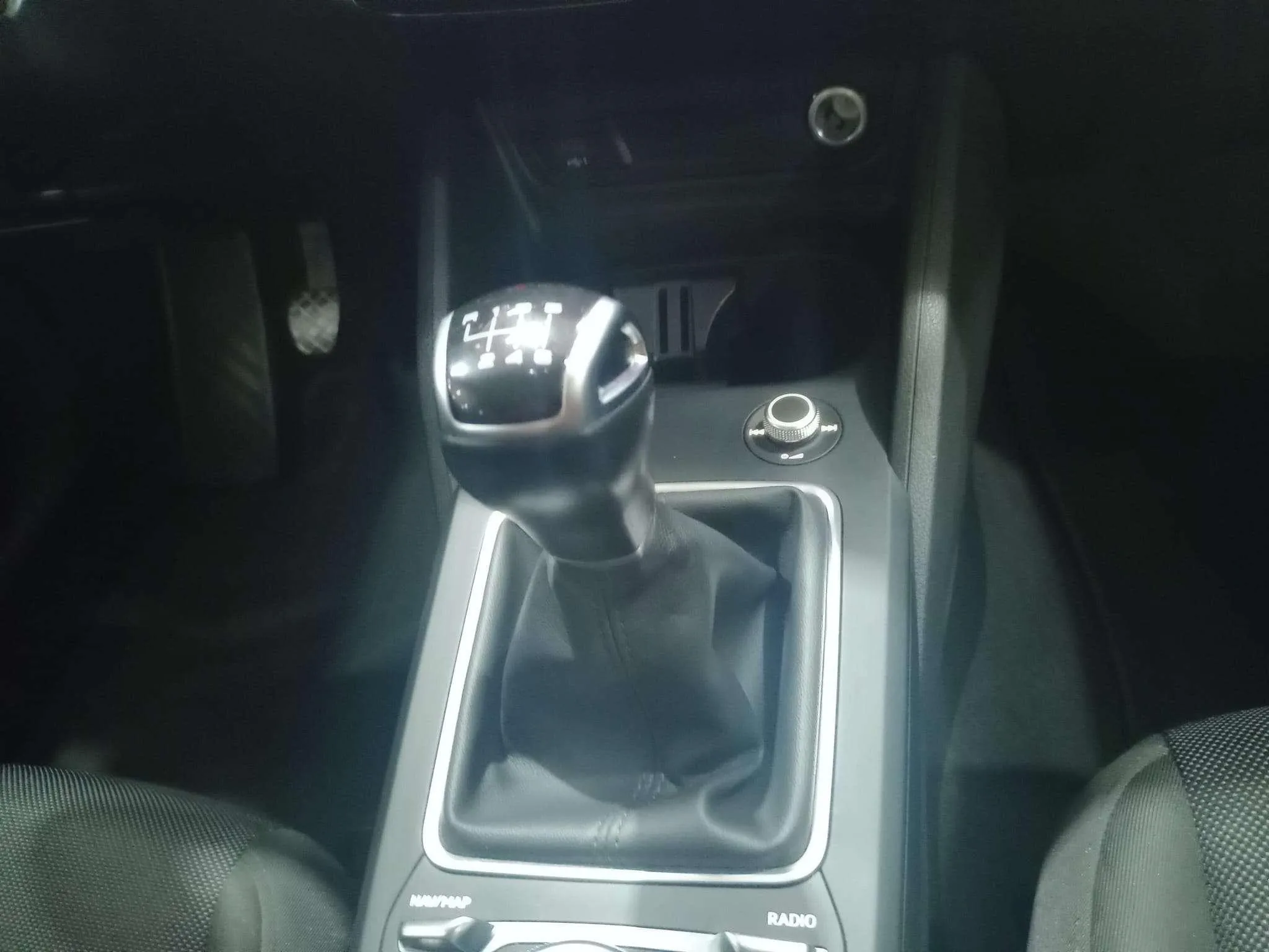 Audi Q2 30 TFSI - foto 17
