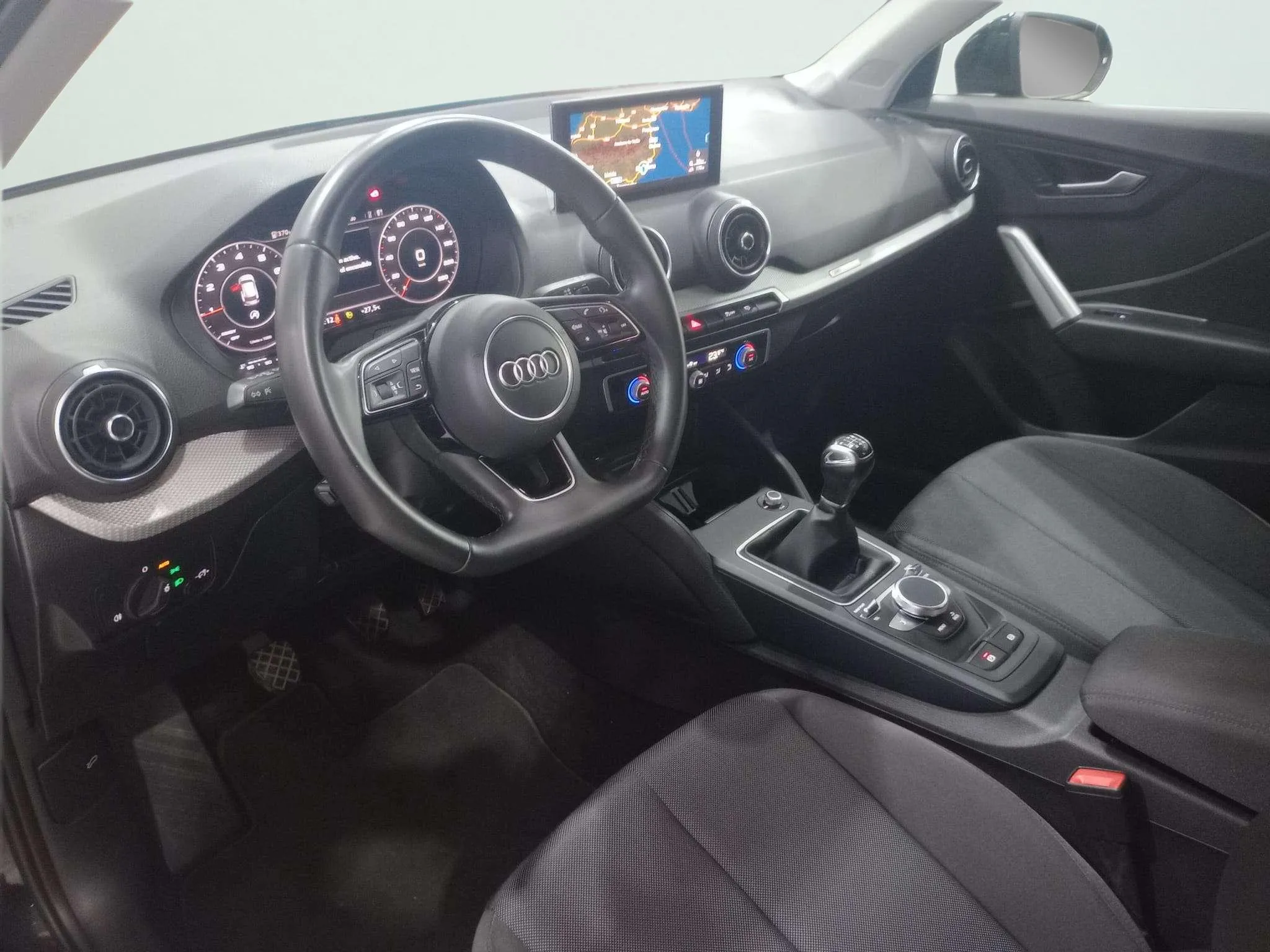 Audi Q2 30 TFSI - foto 21