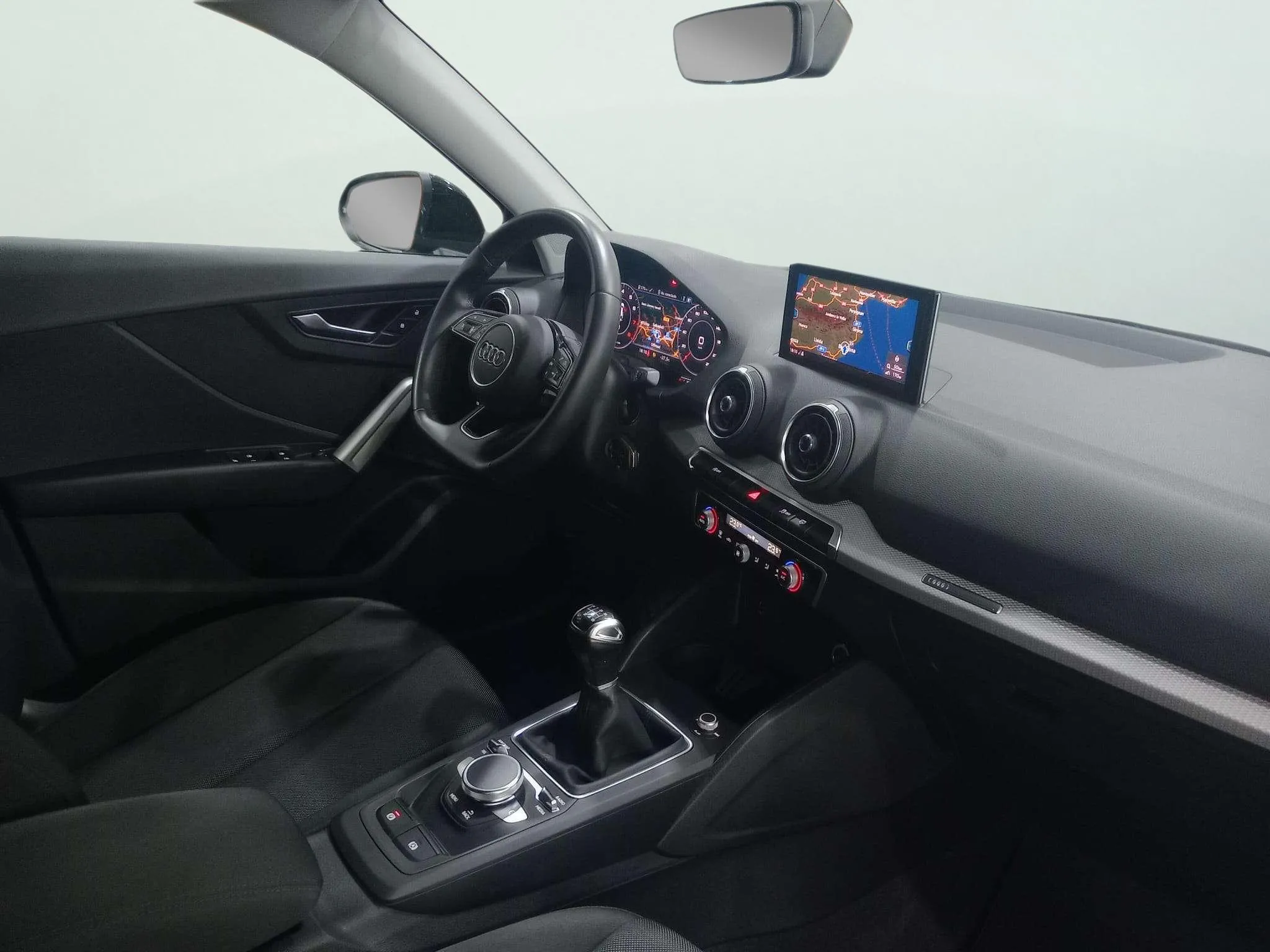 Audi Q2 30 TFSI - foto 13