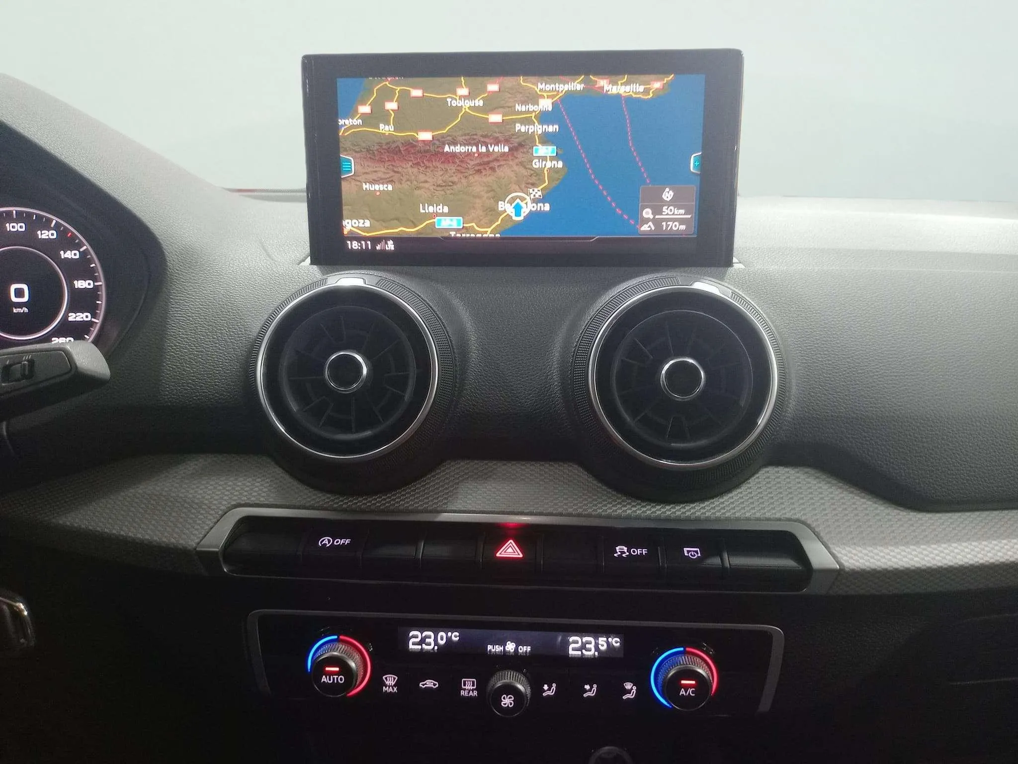 Audi Q2 30 TFSI - foto 15