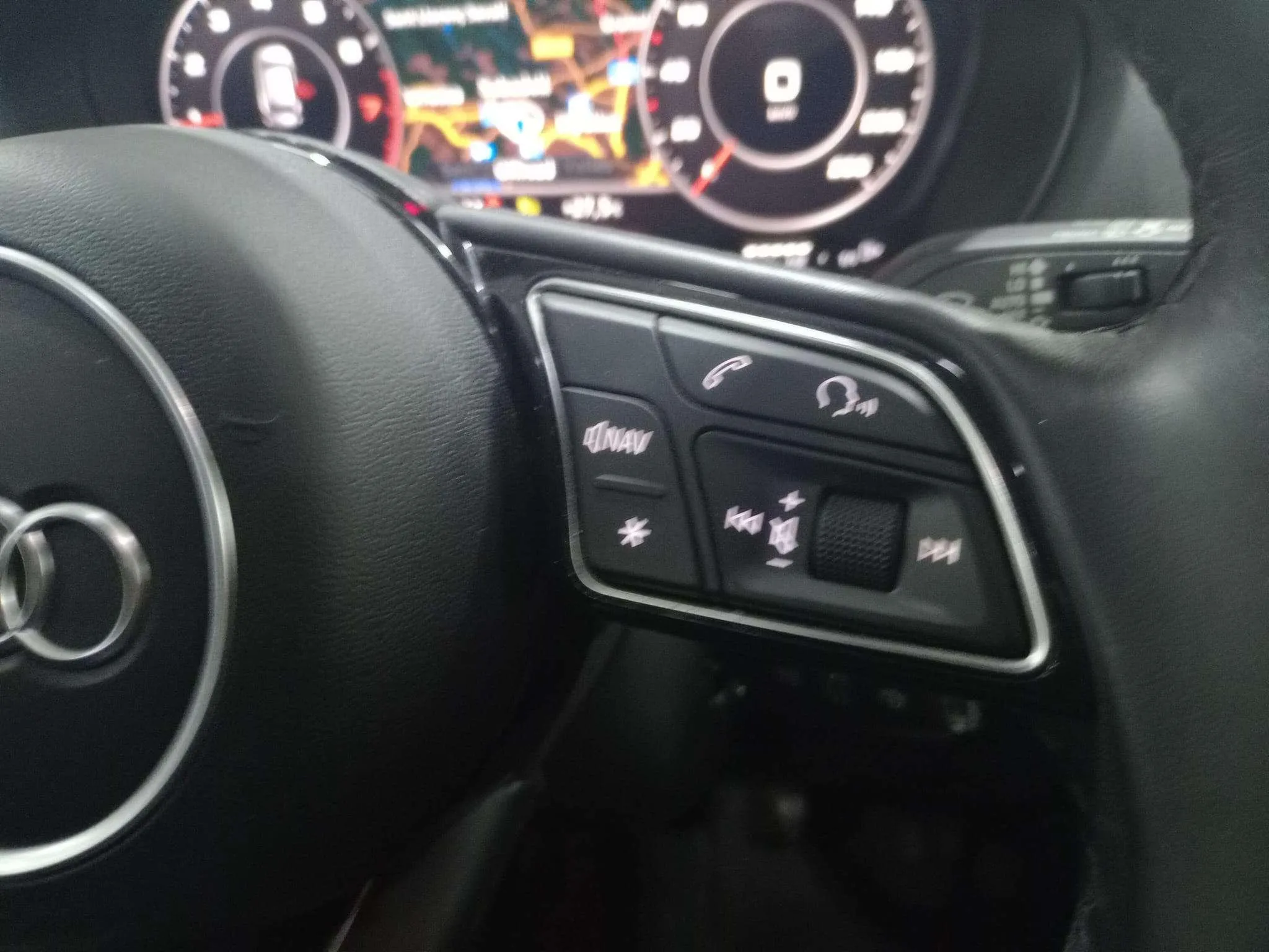 Audi Q2 30 TFSI - foto 18