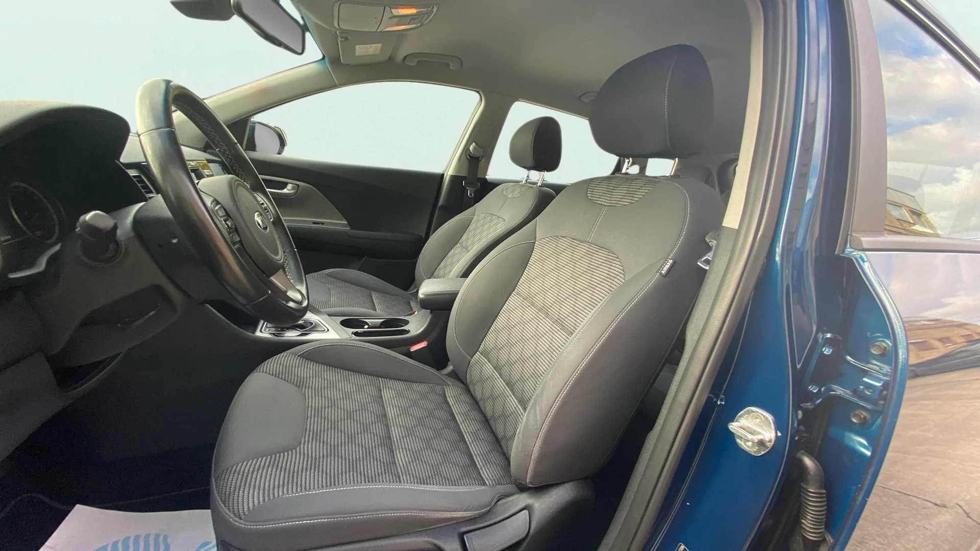 Kia Niro 1.6 GDi Híbrido Concept - foto 19