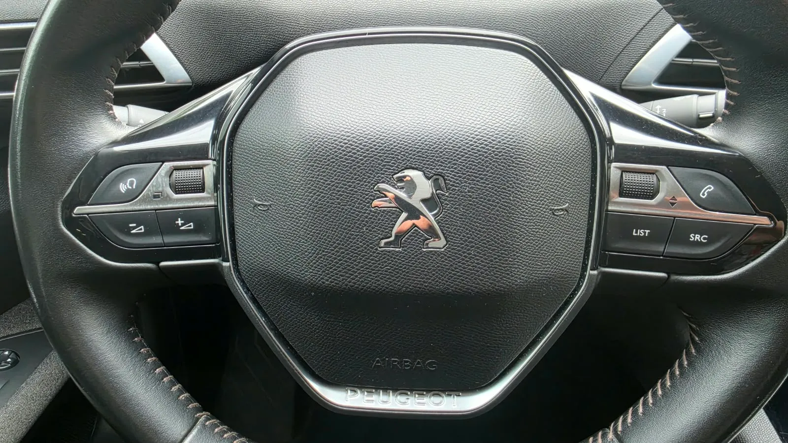 Peugeot 3008 1.2 PureTech Allure - foto 11
