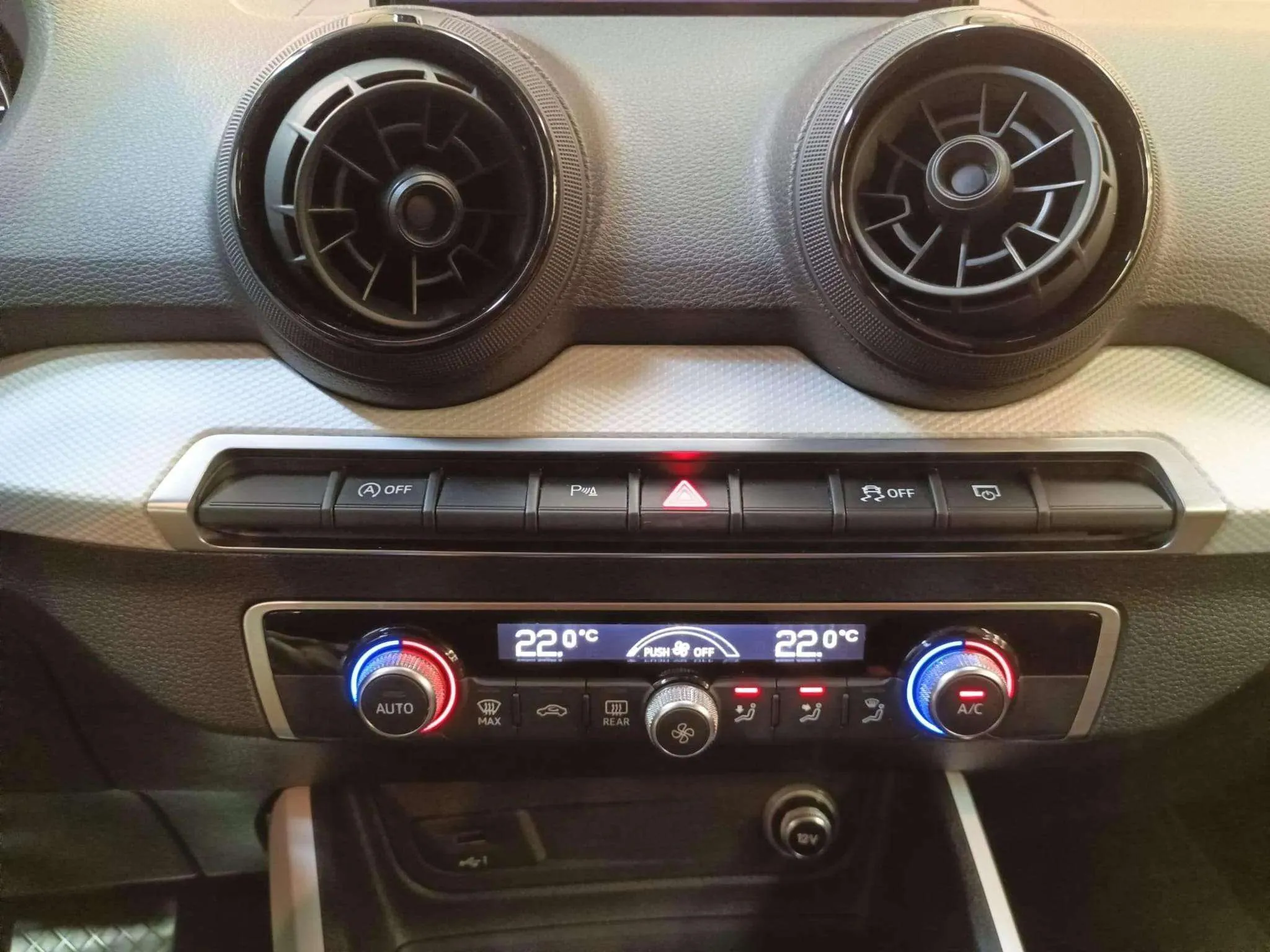 Audi Q2 - foto 12