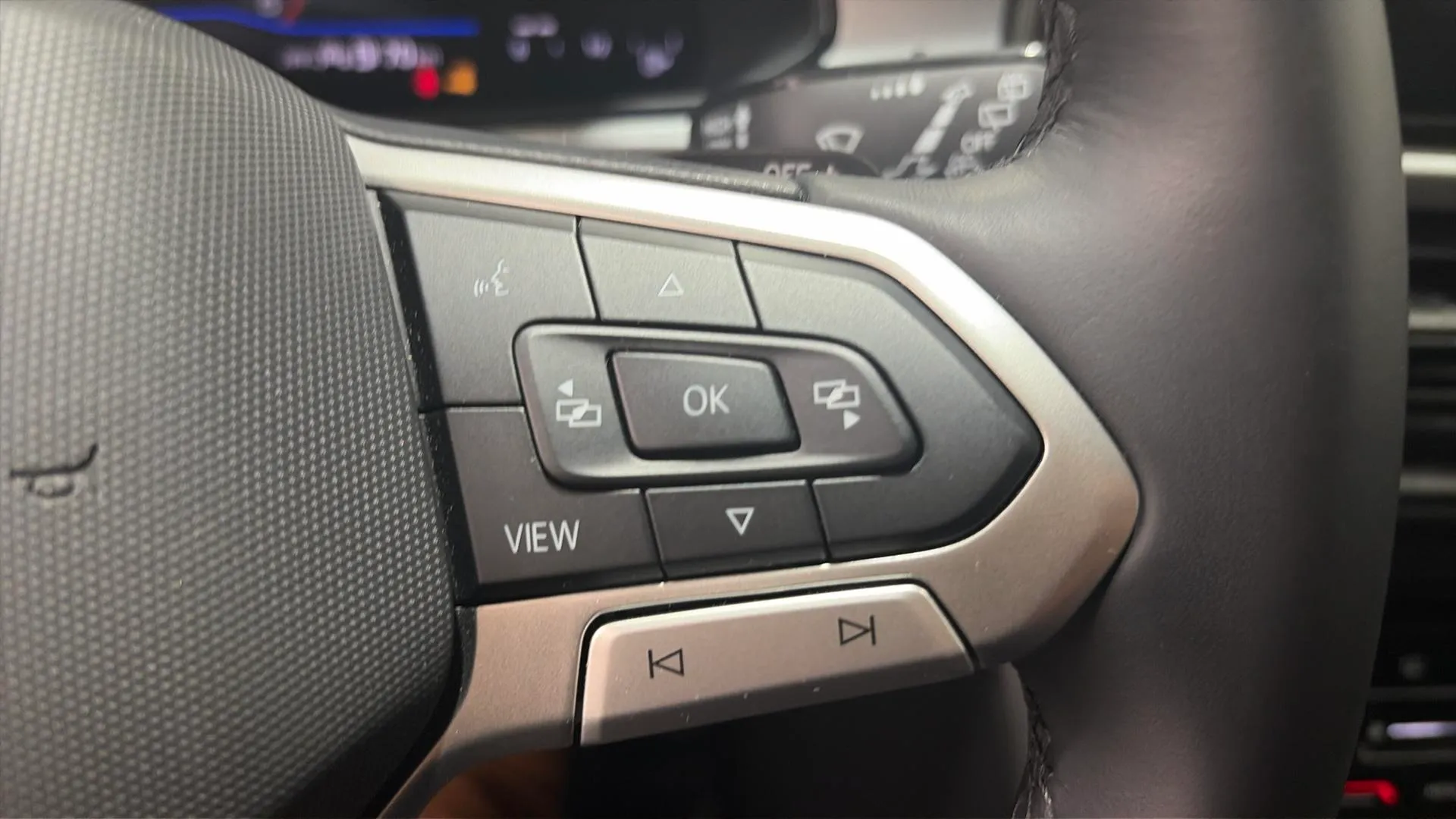 Volkswagen T-Roc "más" 1.5 TSI DSG - foto 21