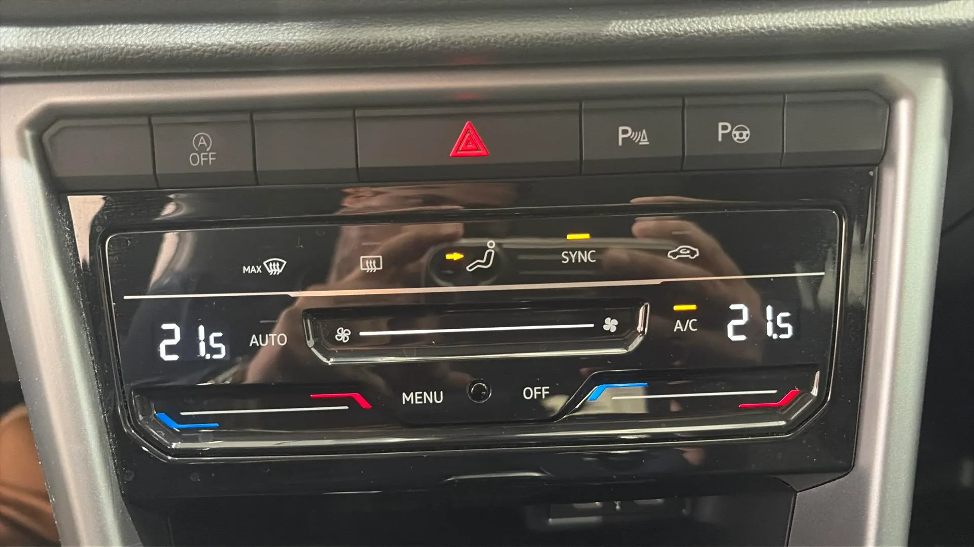 Volkswagen T-Roc "más" 1.5 TSI DSG - foto 26