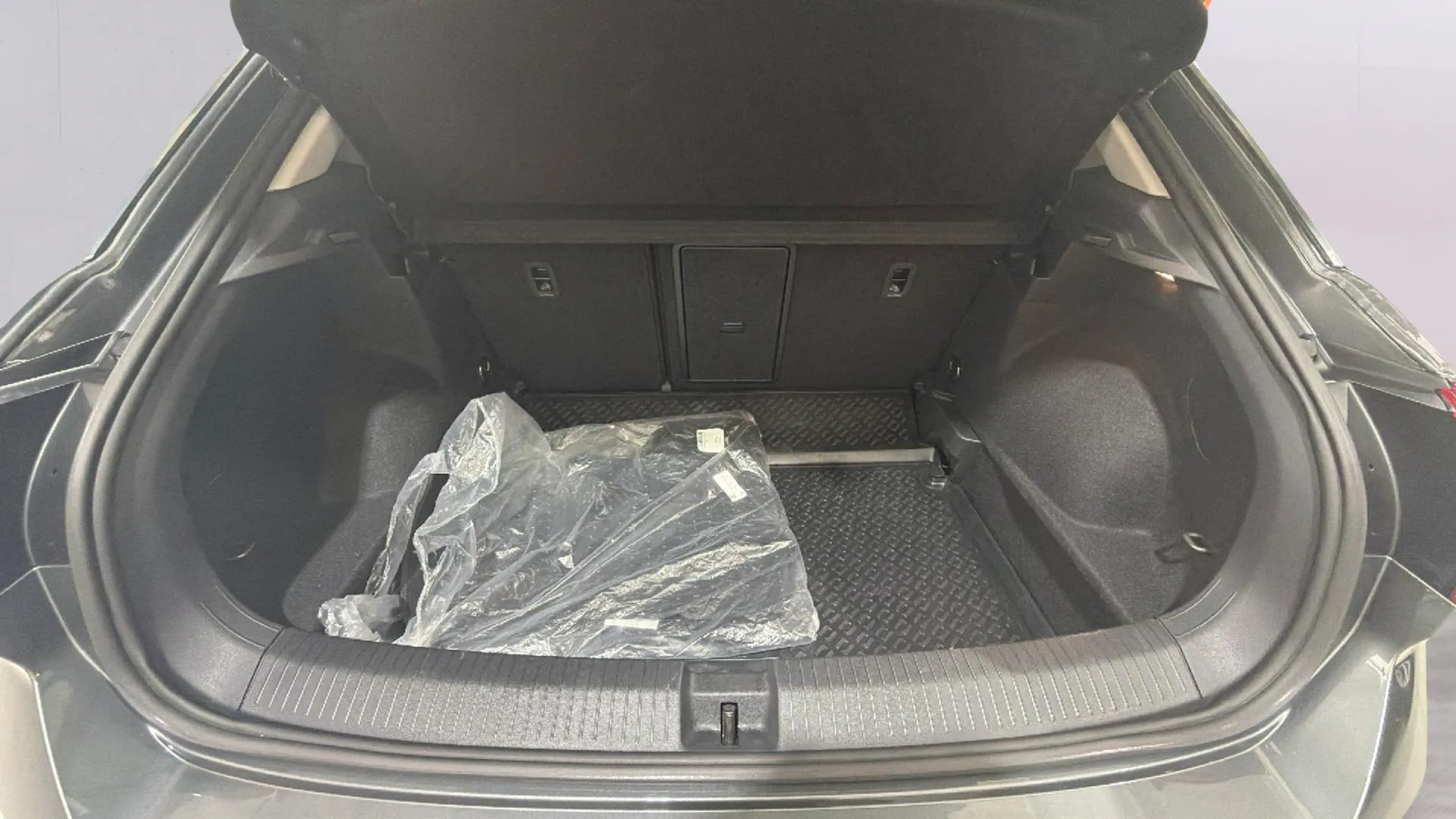Volkswagen T-Roc "más" 1.5 TSI DSG - foto 14