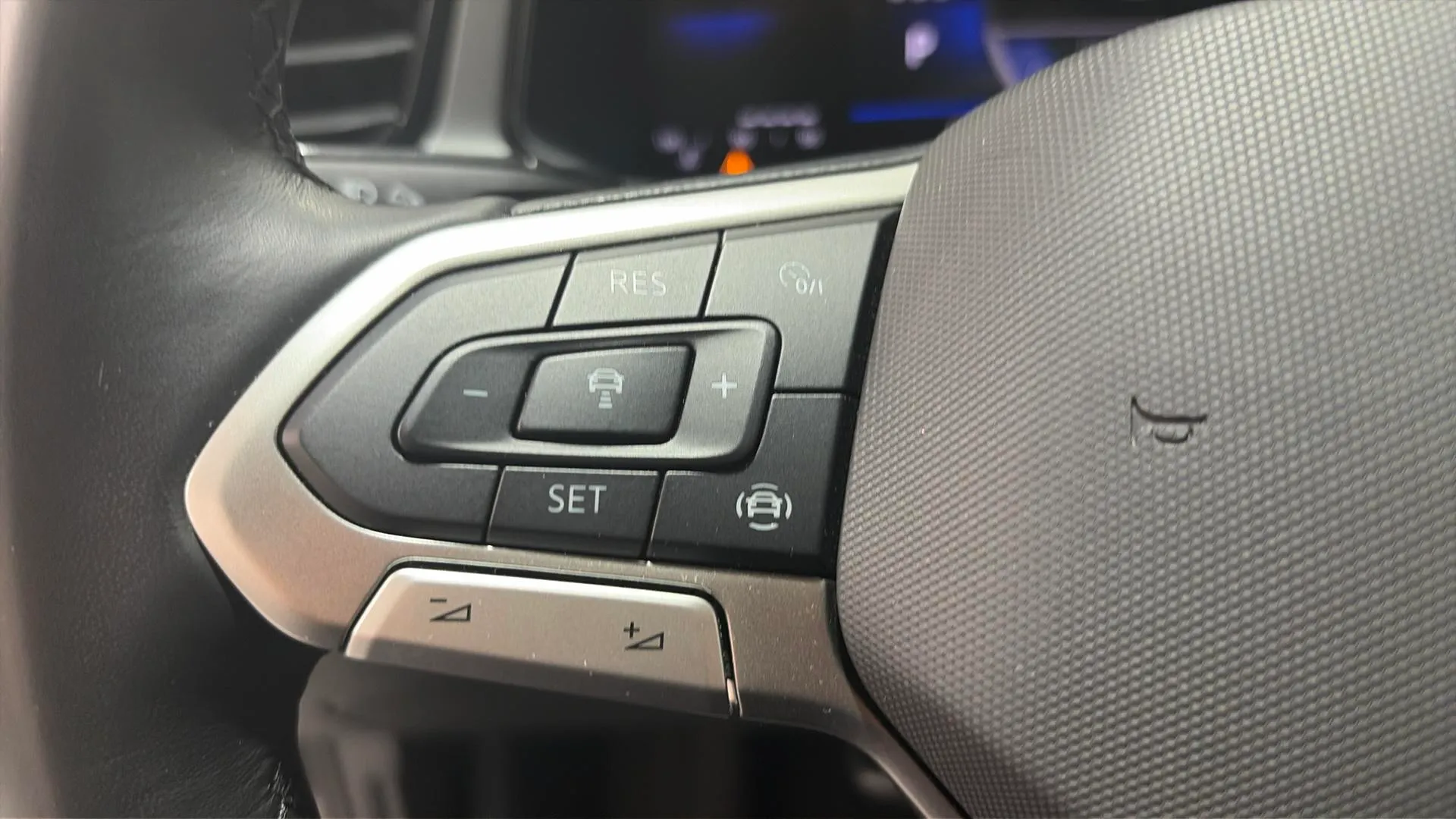 Volkswagen T-Roc "más" 1.5 TSI DSG - foto 20