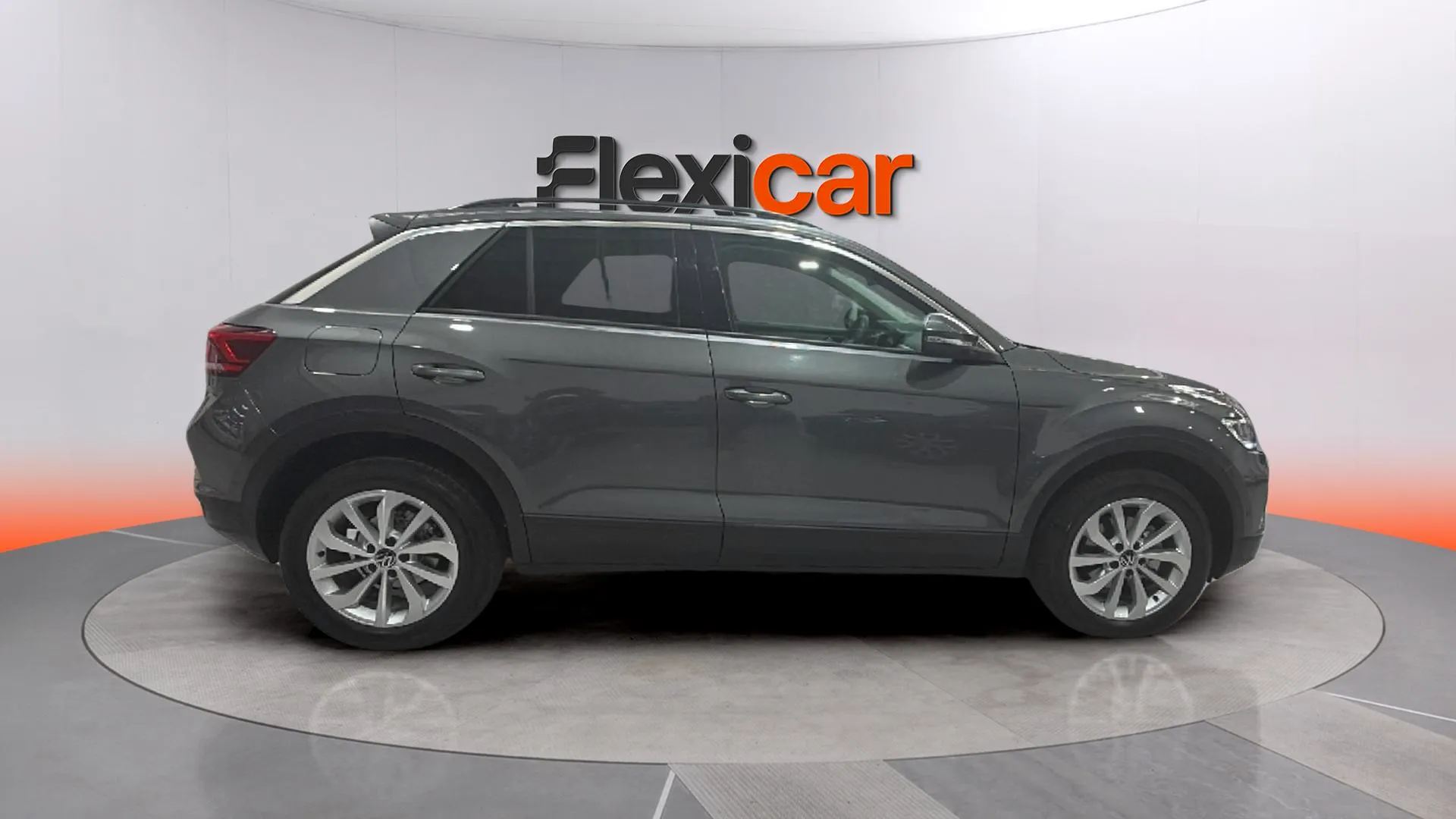 Volkswagen T-Roc "más" 1.5 TSI DSG - foto 8
