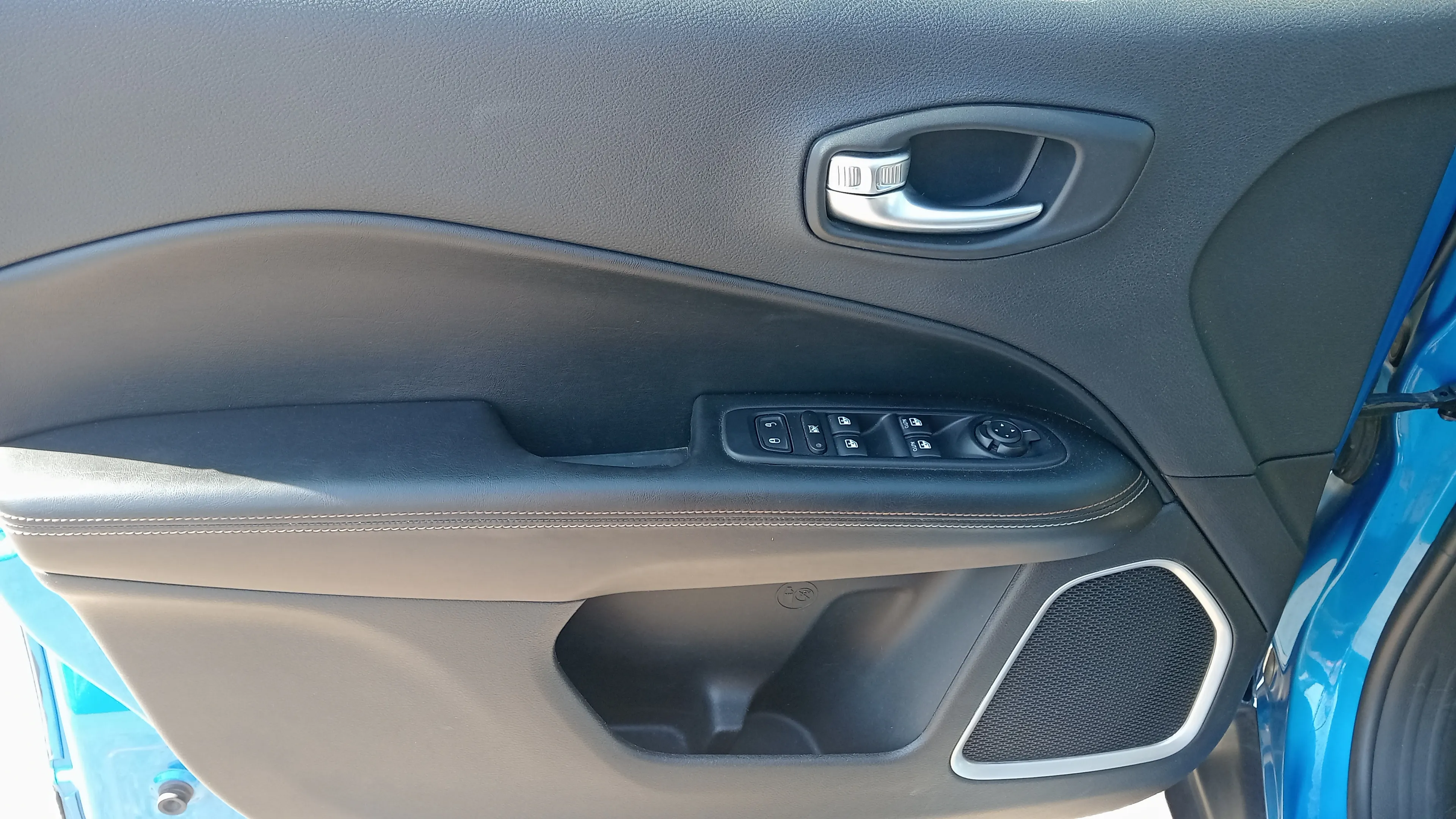 Jeep Compass 1.6 Mjet Longitude 4x2 - foto 21