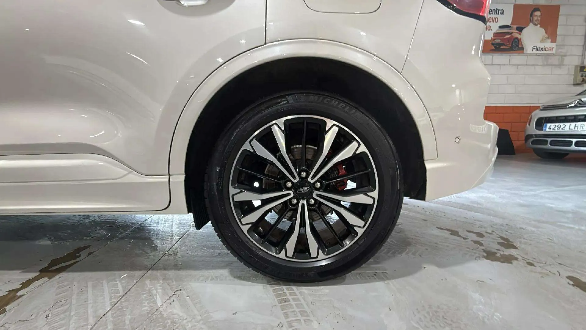 Ford Kuga ST-Line 2.0 EcoBlue 4x4 - foto 18