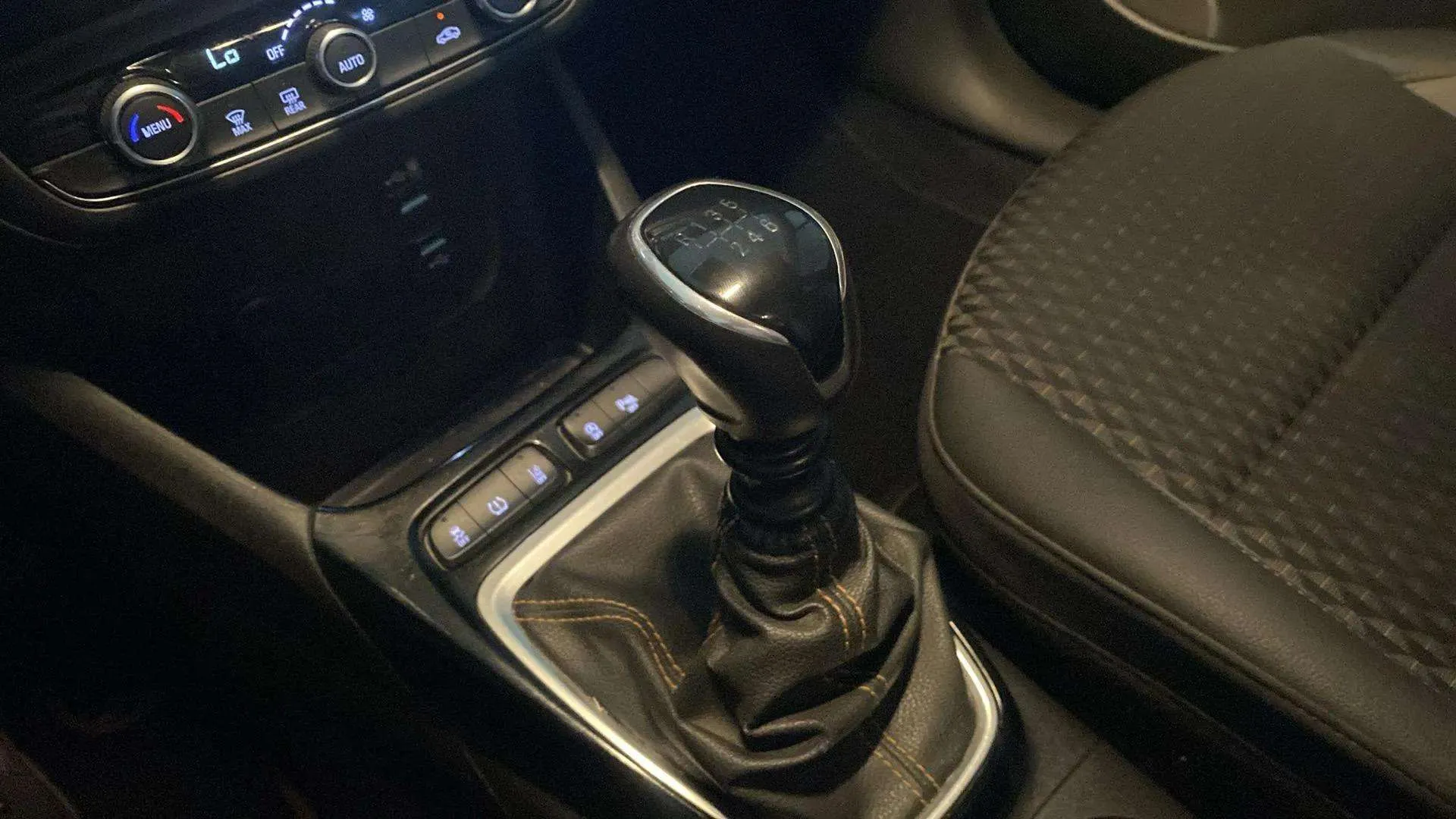 Opel Crossland 1.2 Innovation - foto 18