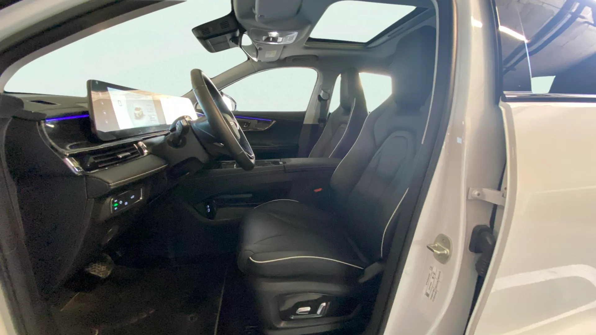 Omoda 5 HEV Premium 1.5 T-GDi - foto 9