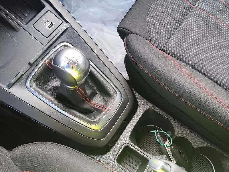 Ford Puma ST-Line Design 1.0 EcoBoost - foto 13