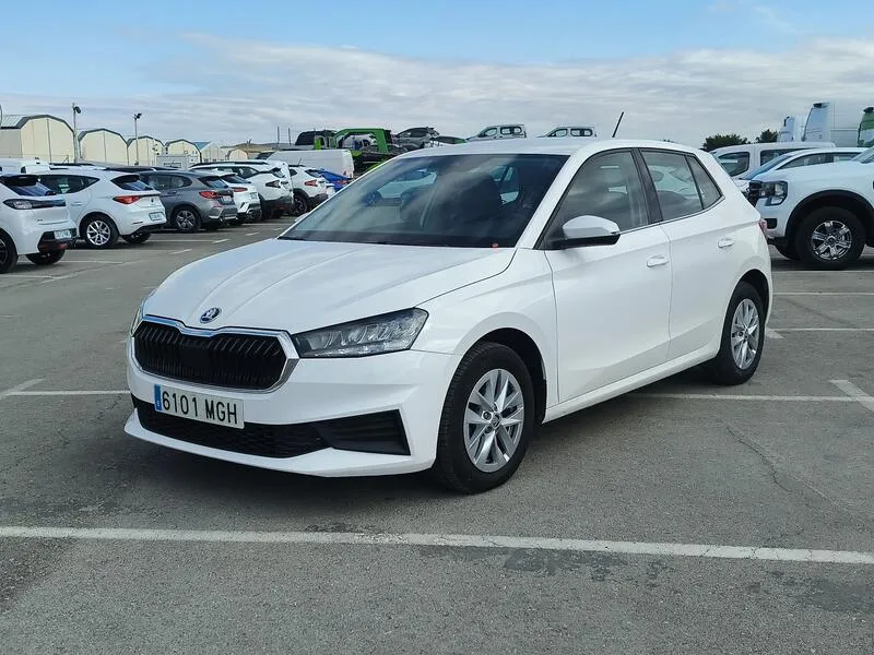 Škoda Fabia 2021 berlina con porton 1.0 MPI Ambition