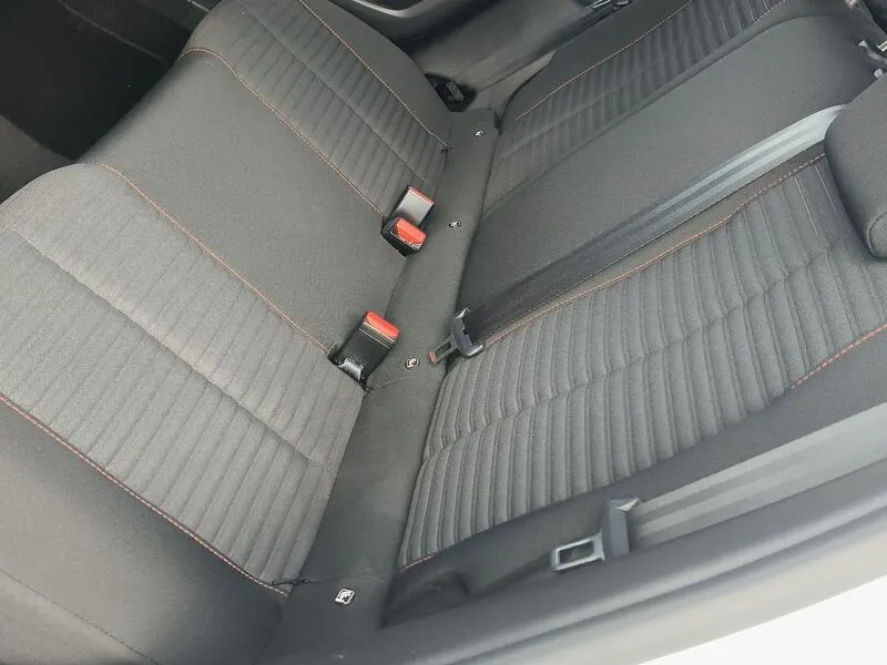 Peugeot 2008 Active Pack PureTech 100 - foto 34