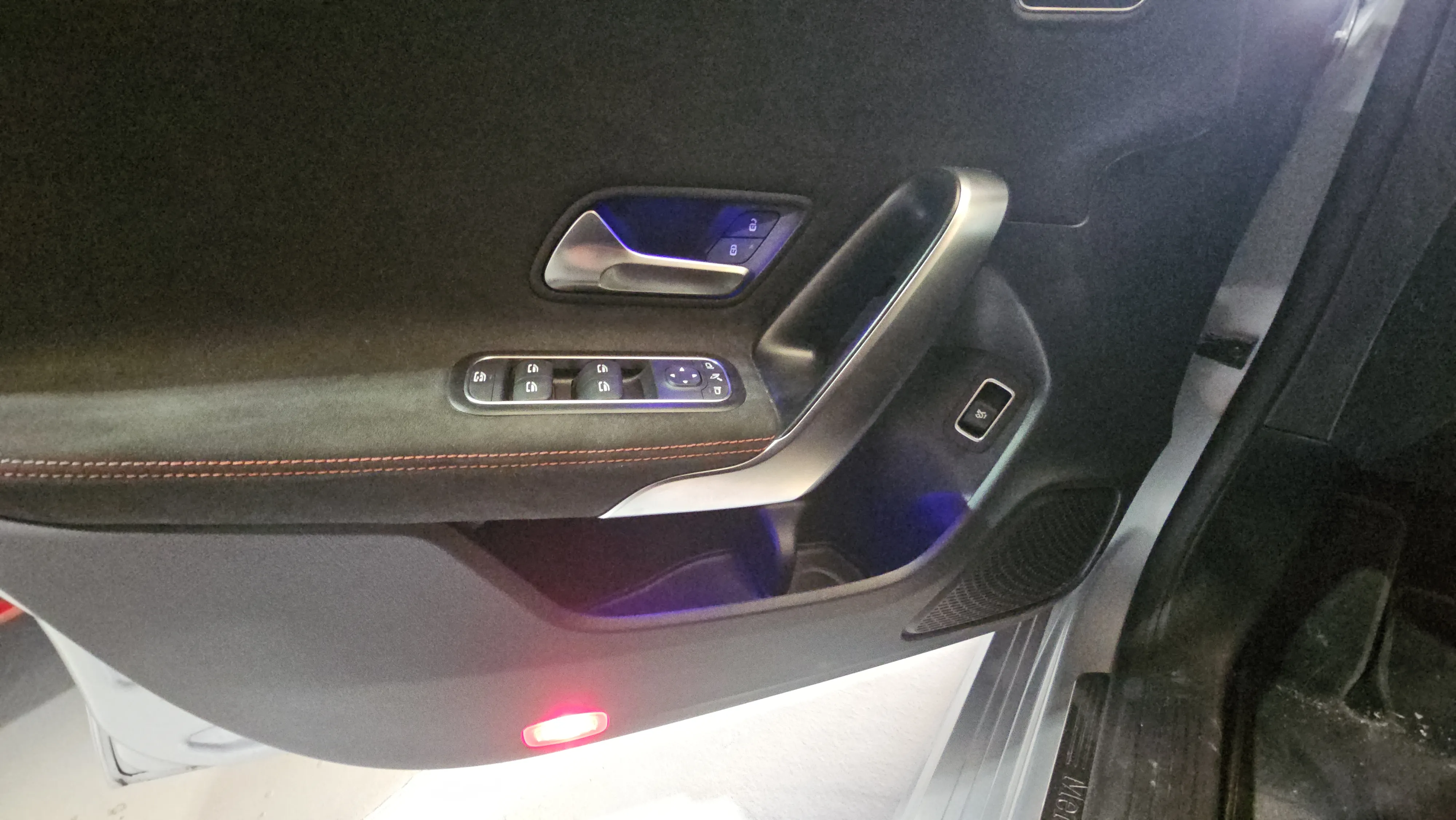 Mercedes-Benz CLA 200 - foto 18