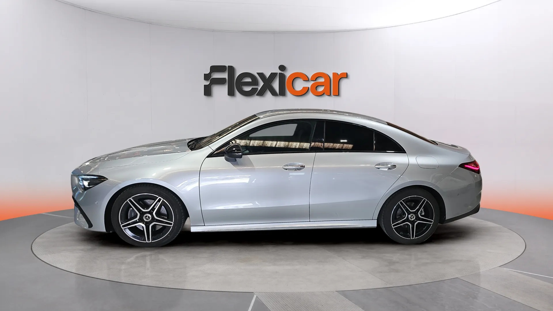 Mercedes-Benz CLA 200 - foto 5
