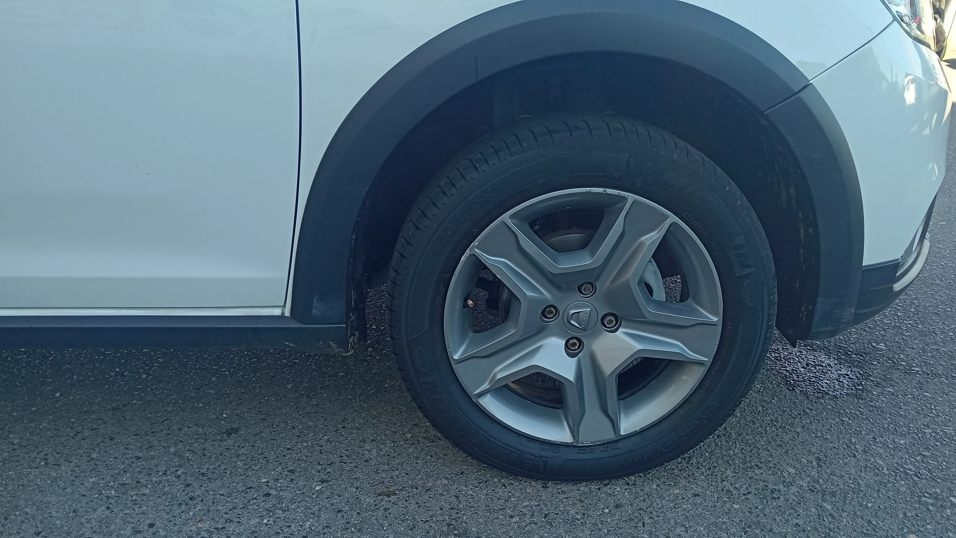 Dacia Sandero Stepway Comfort TCe - foto 17