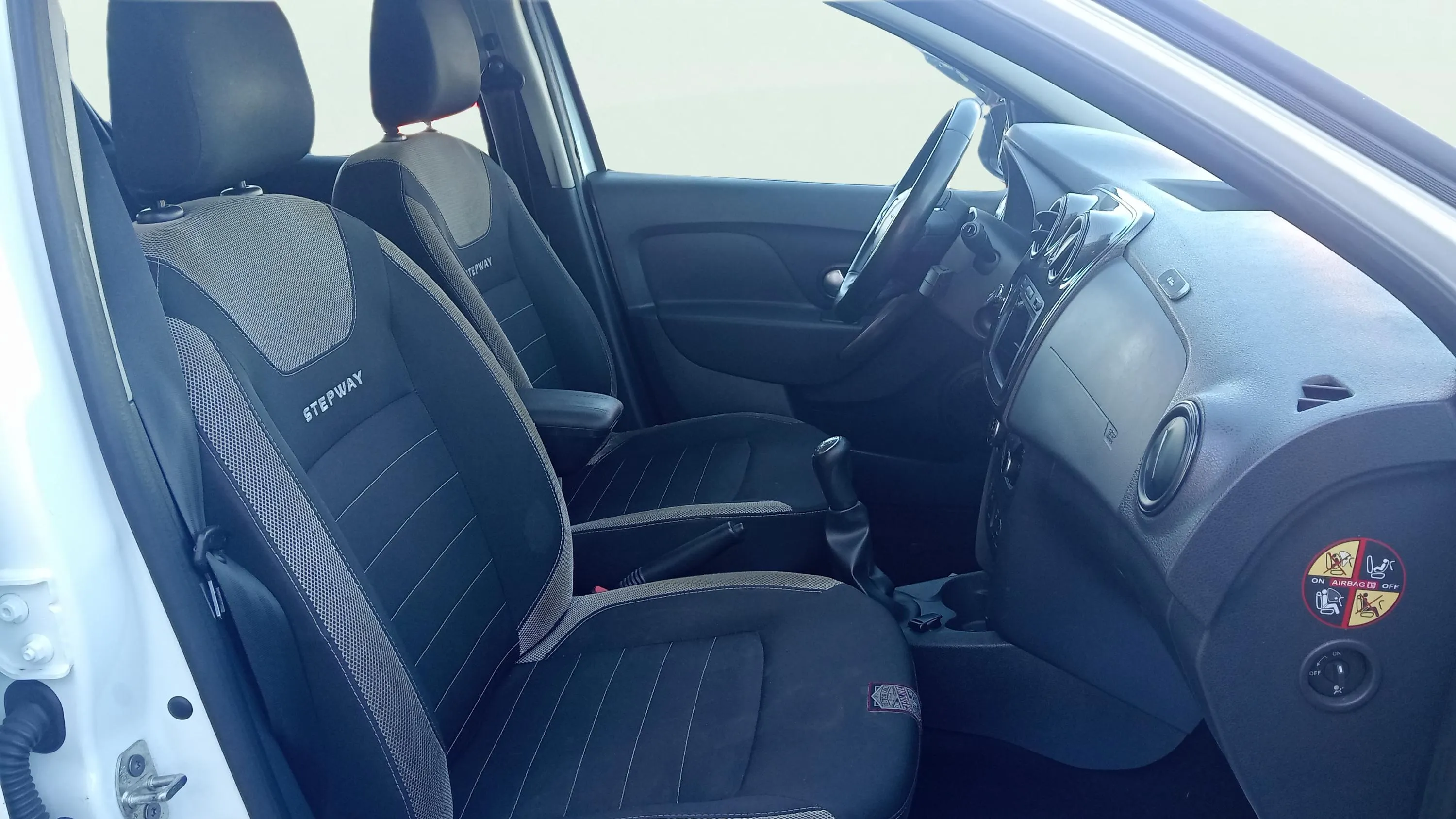 Dacia Sandero Stepway Comfort TCe - foto 12