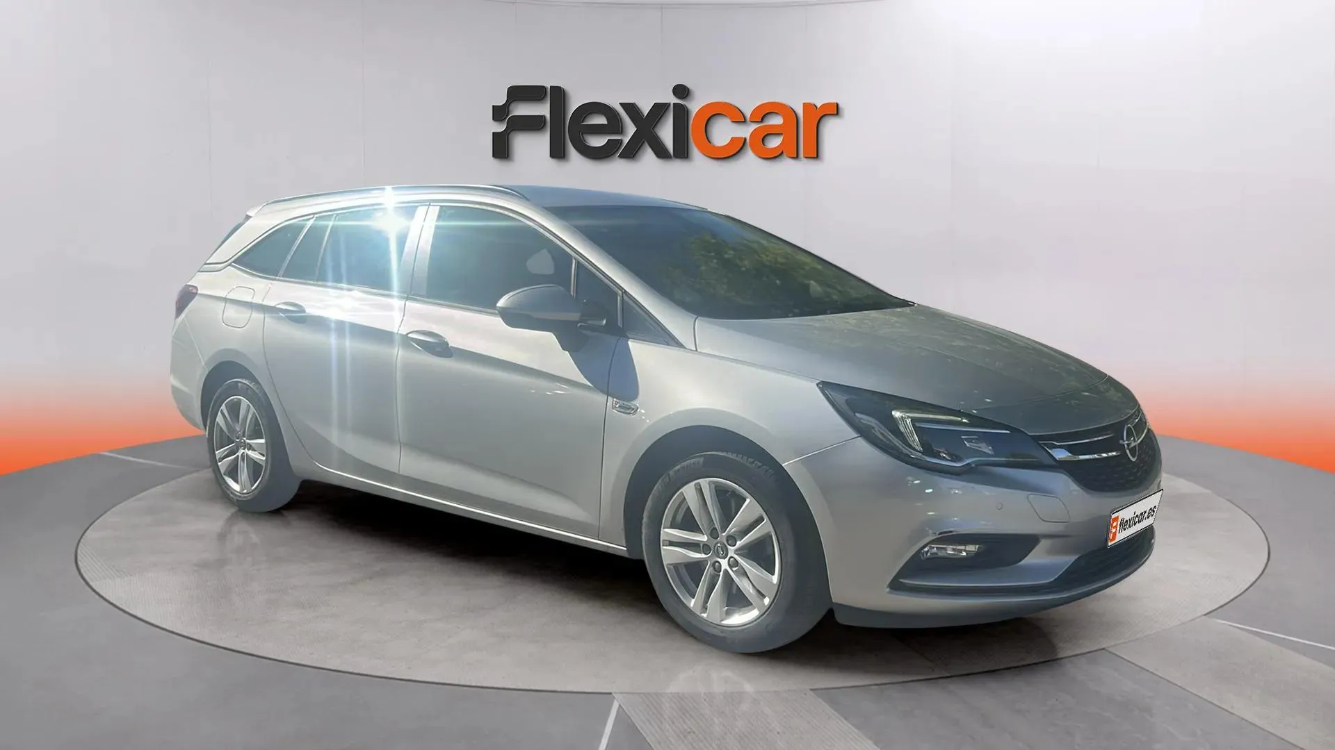 Opel Astra 1.6 CDTi Innovation ST - foto 1