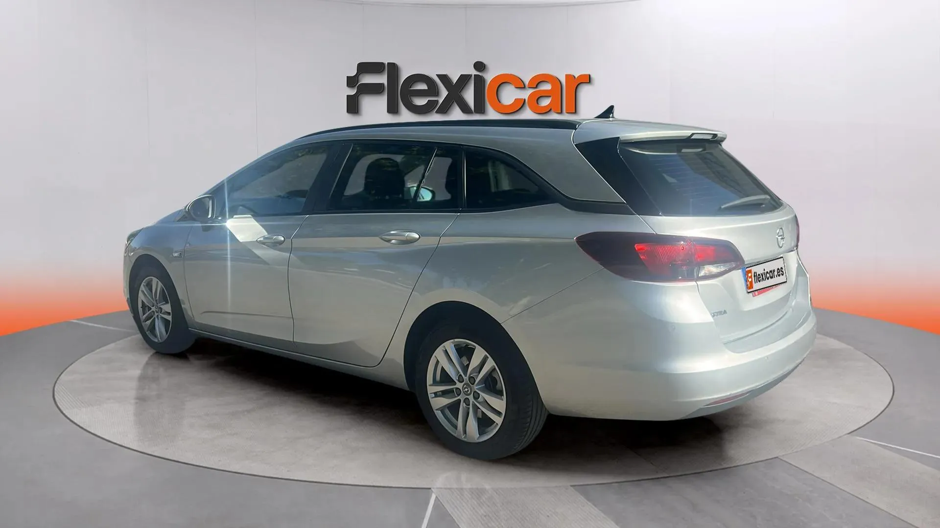 Opel Astra 1.6 CDTi Innovation ST - foto 5