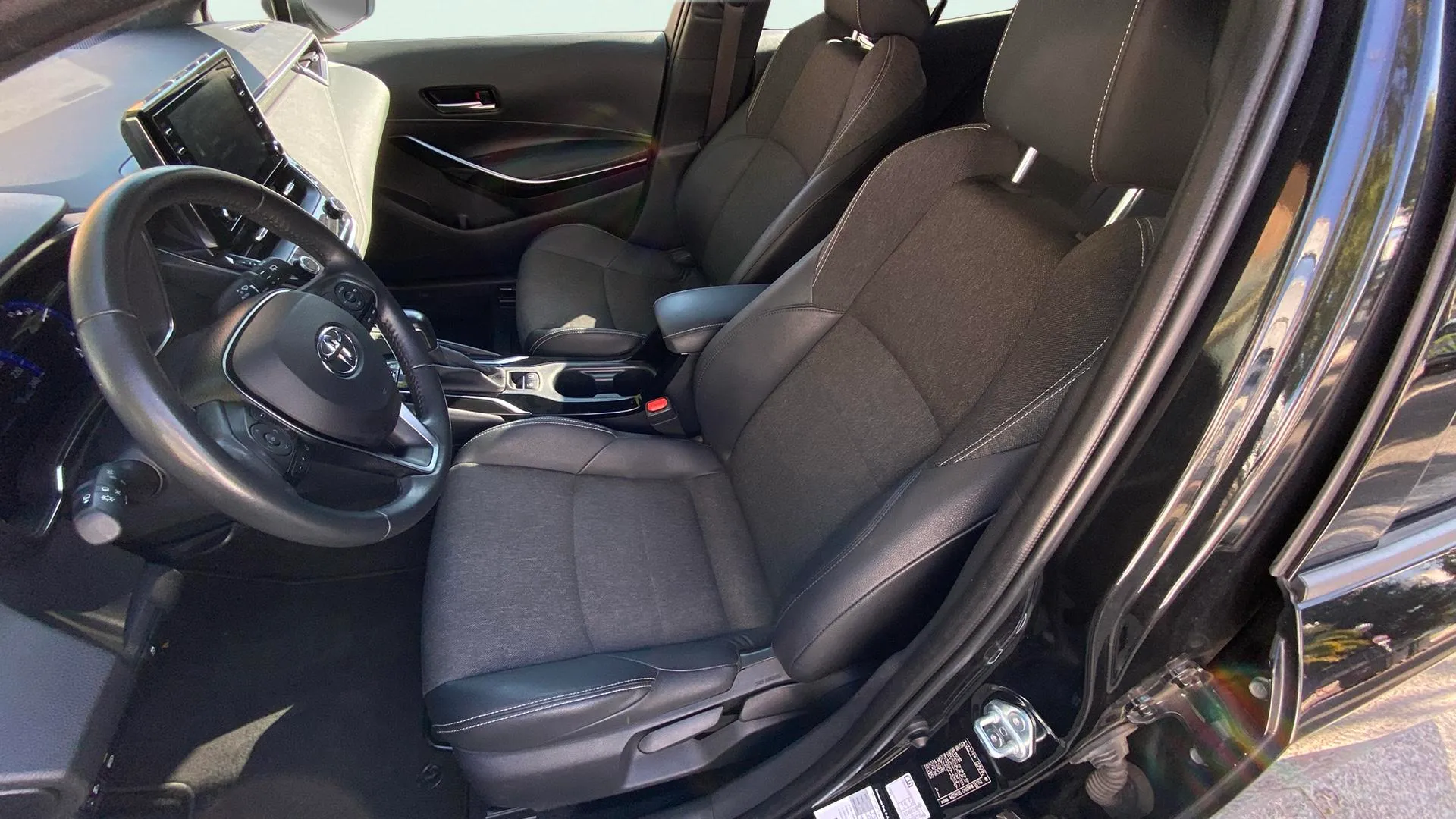 Toyota Corolla 2.0 180H Style E-CVT - foto 16