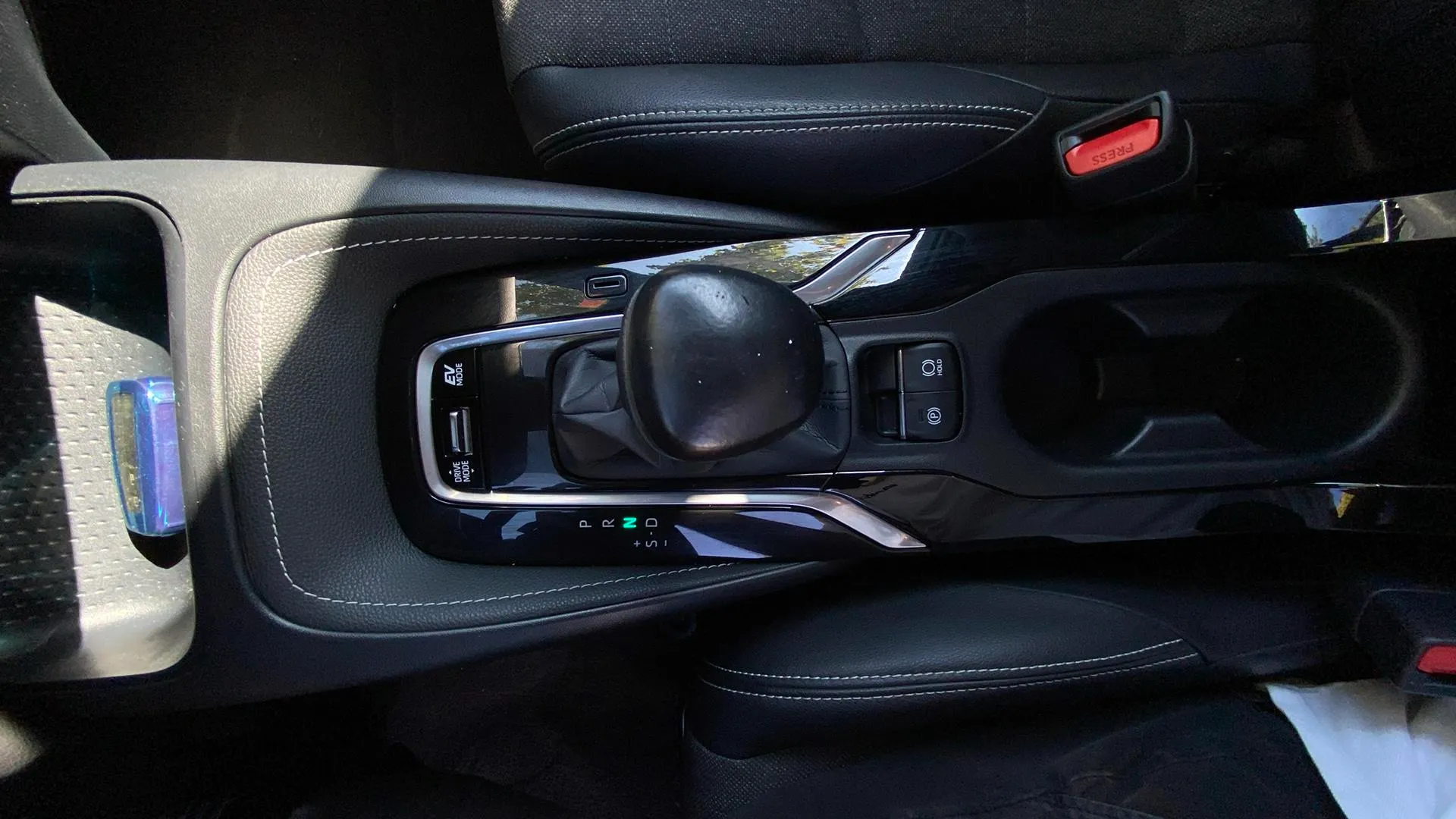 Toyota Corolla 2.0 180H Style E-CVT - foto 19