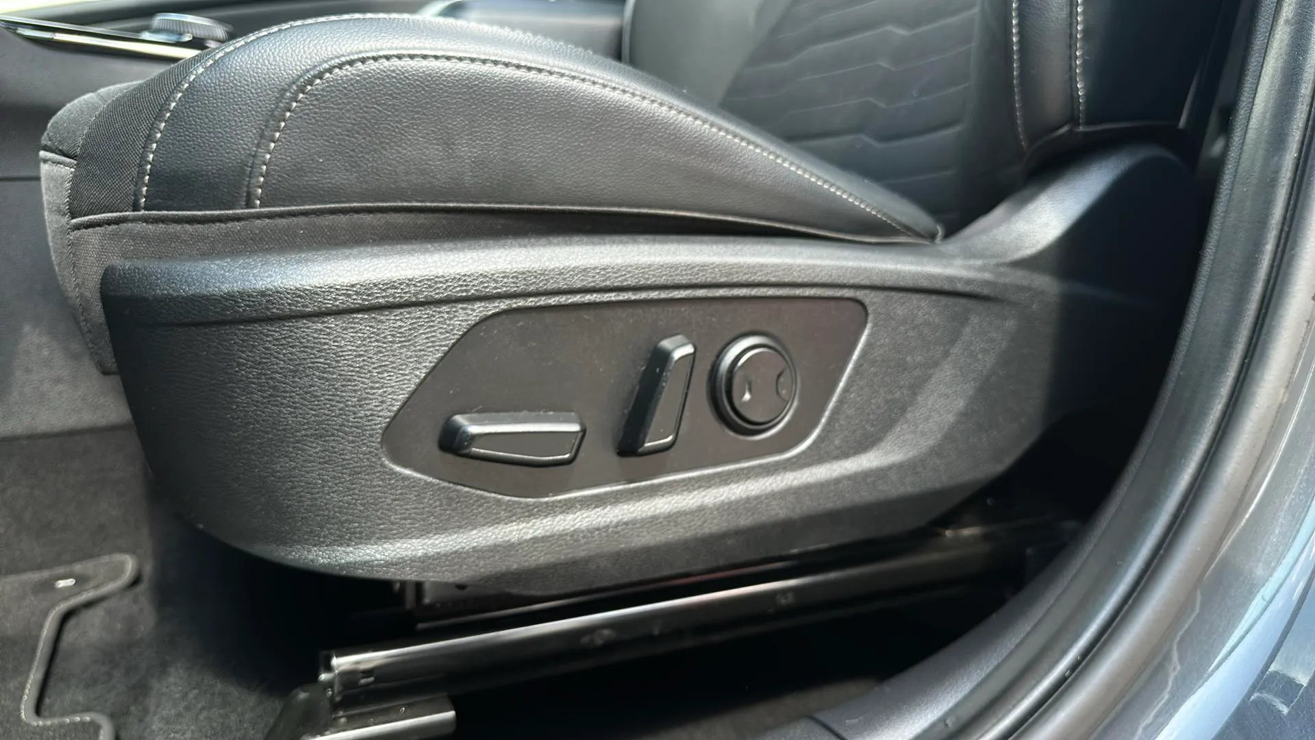 Kia Sportage 1.6 T-GDi HEV Tech 4x4 - foto 21