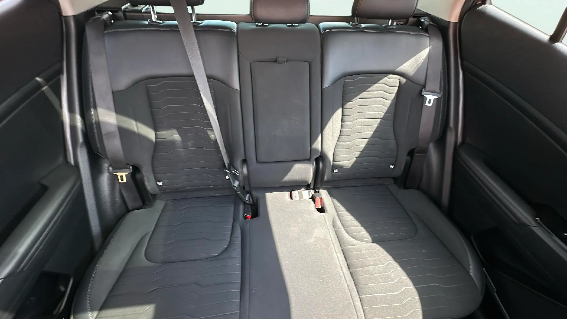 Kia Sportage 1.6 T-GDi HEV Tech 4x4 - foto 18
