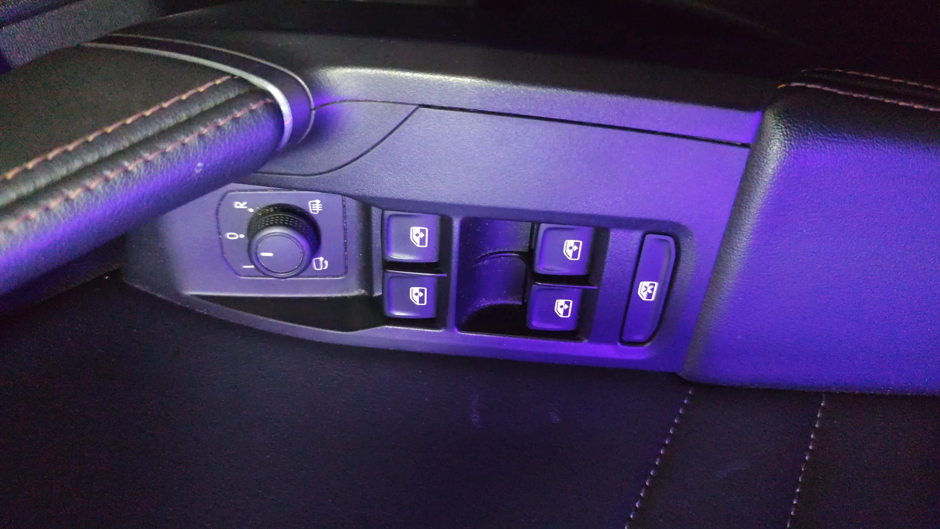 Cupra León 1.5 eTSI DSG - foto 19