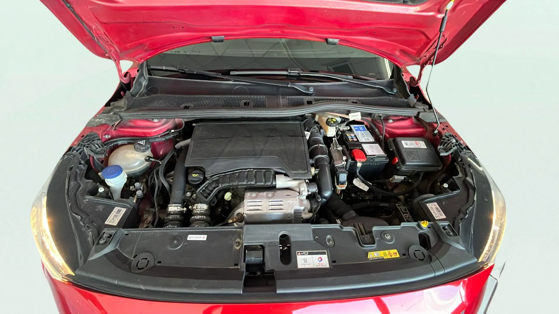 Peugeot 208 PureTech Allure - foto 18