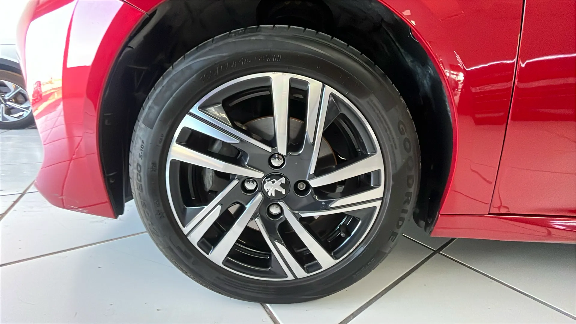 Peugeot 208 PureTech Allure - foto 17
