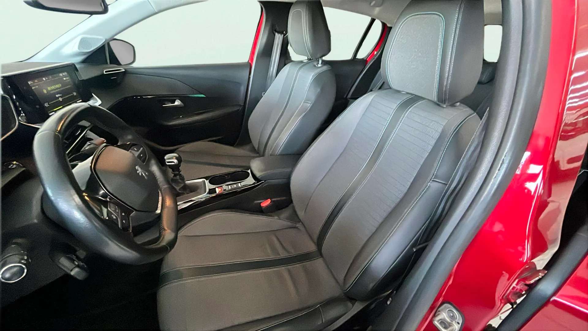 Peugeot 208 PureTech Allure - foto 12