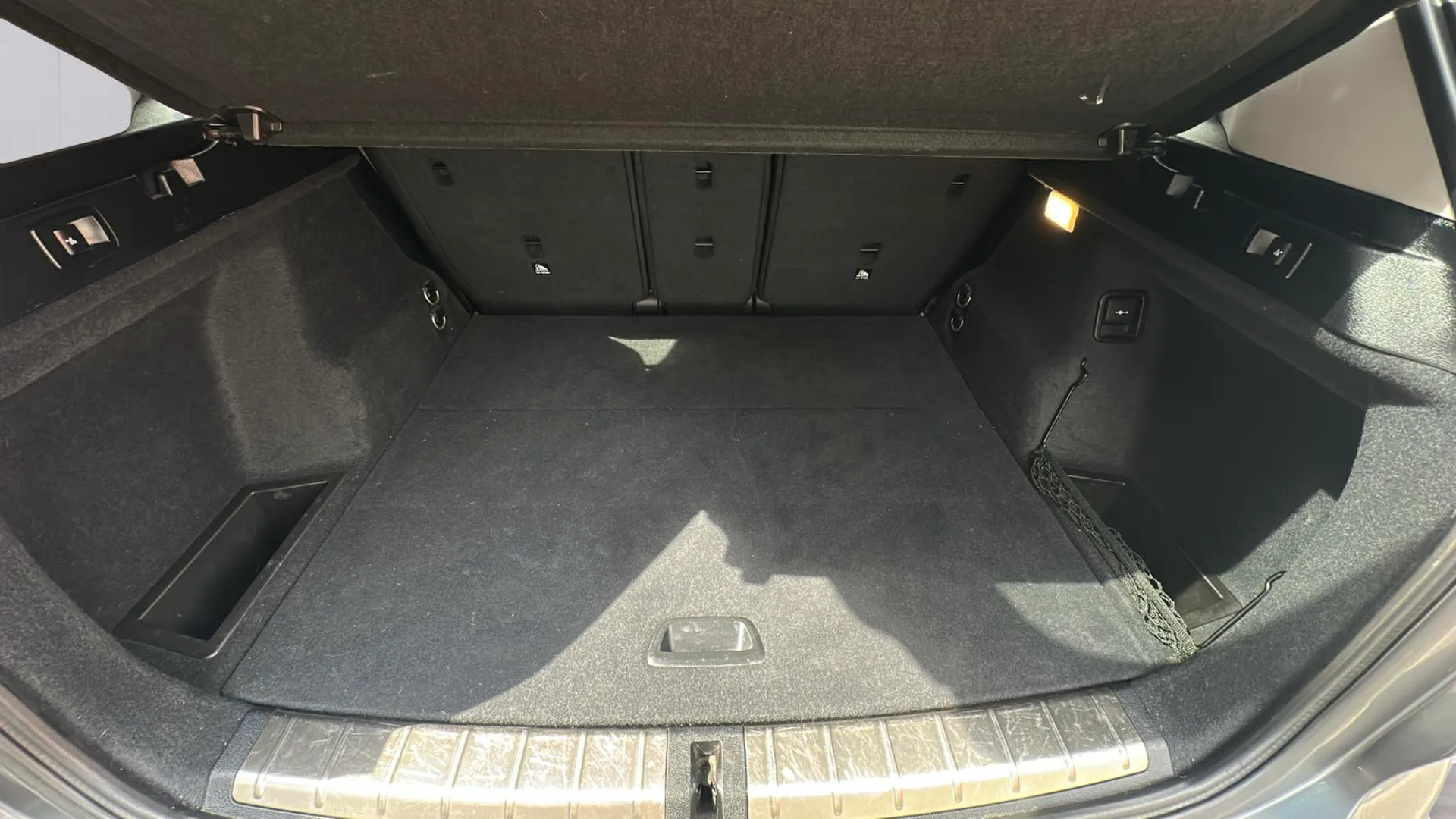 BMW X1 sDrive18dA Business - foto 20