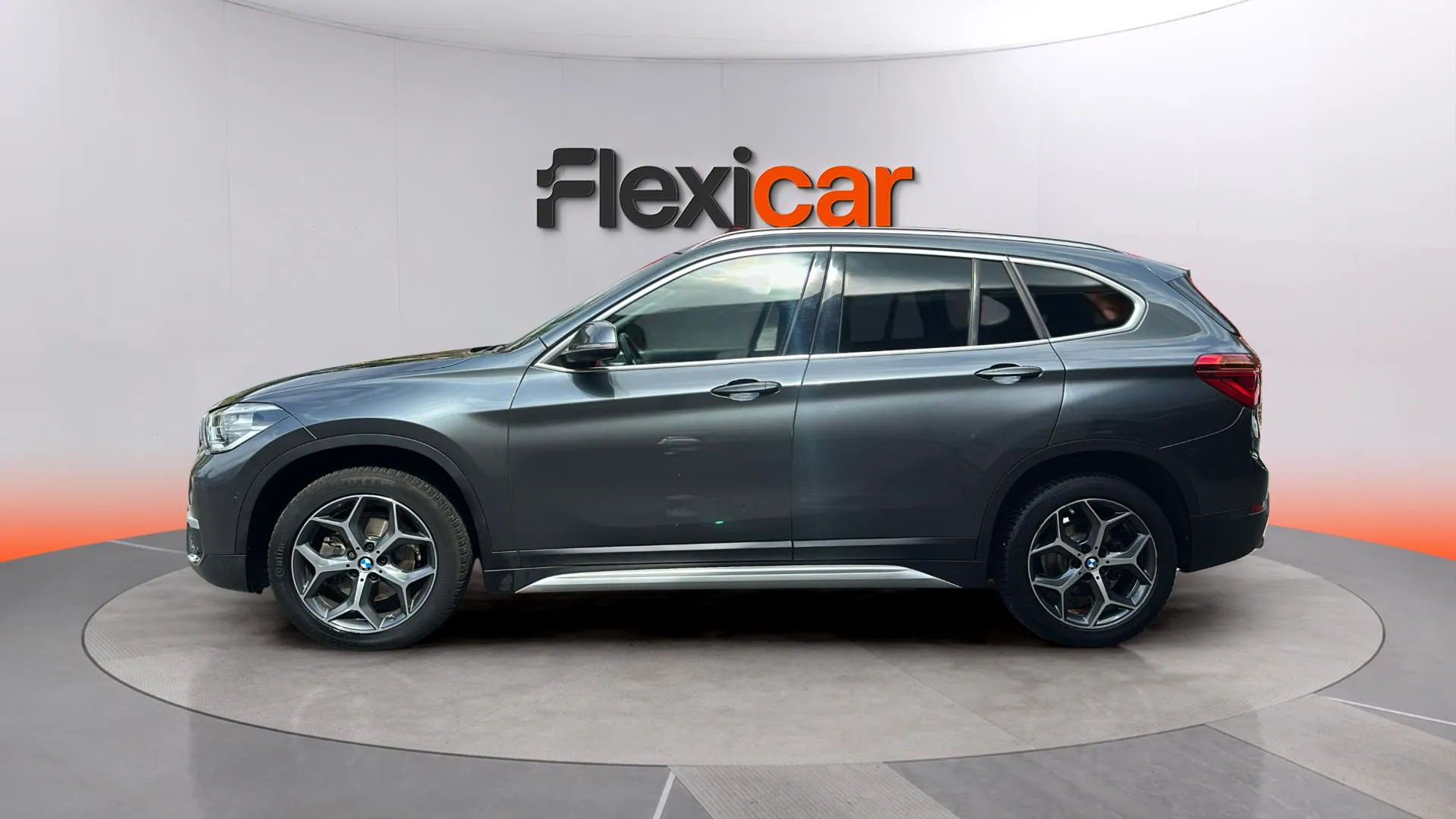 BMW X1 sDrive18dA Business - foto 4