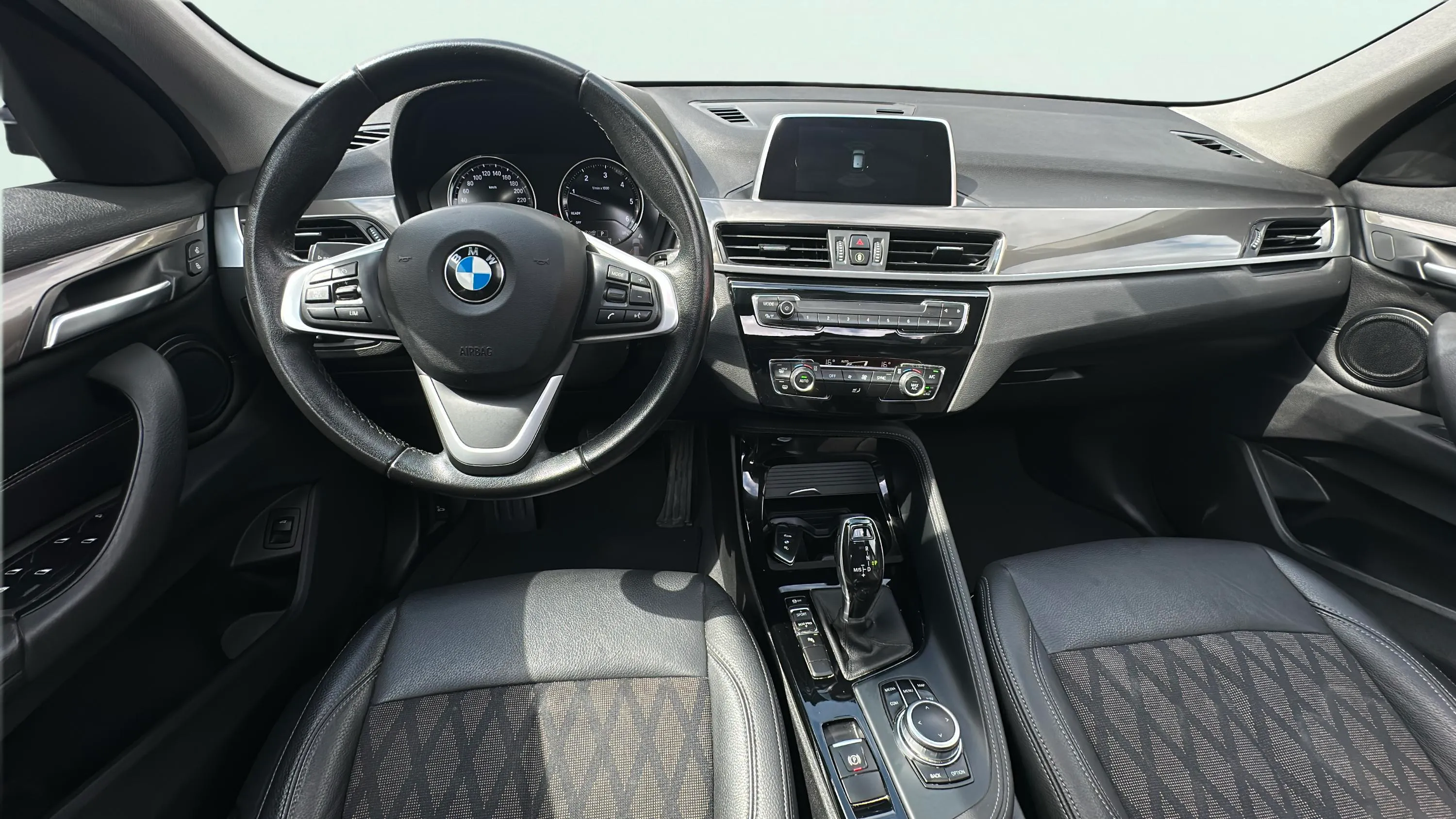 BMW X1 sDrive18dA Business - foto 13