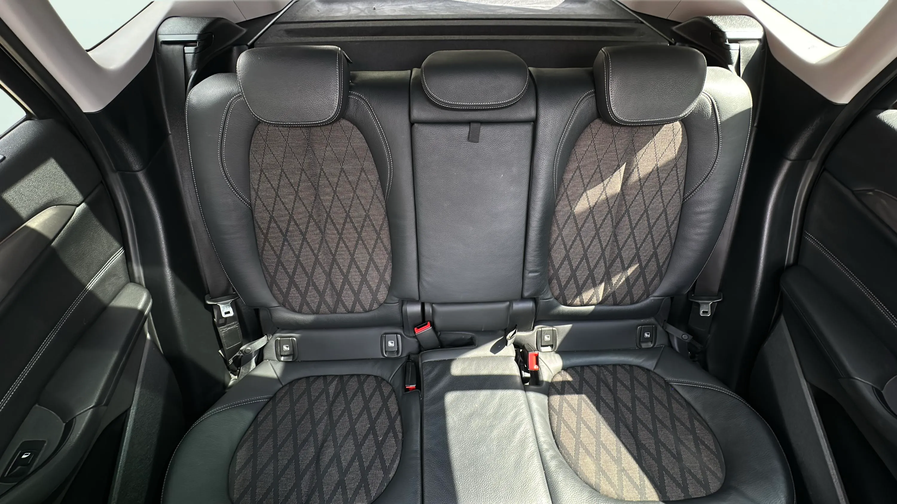 BMW X1 sDrive18dA Business - foto 19