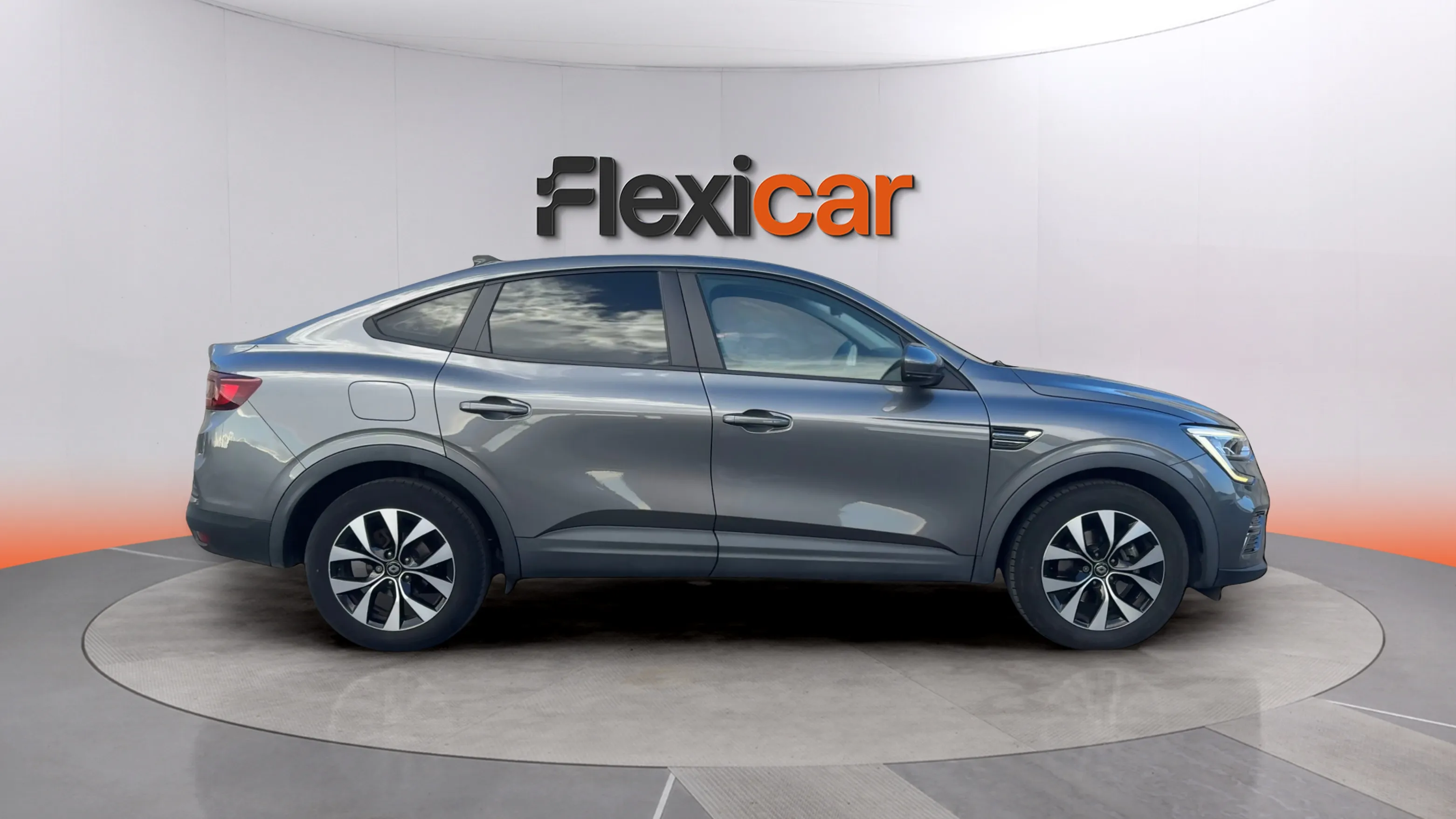 Renault Arkana E-Tech Engin. Fast Track Híb - foto 8