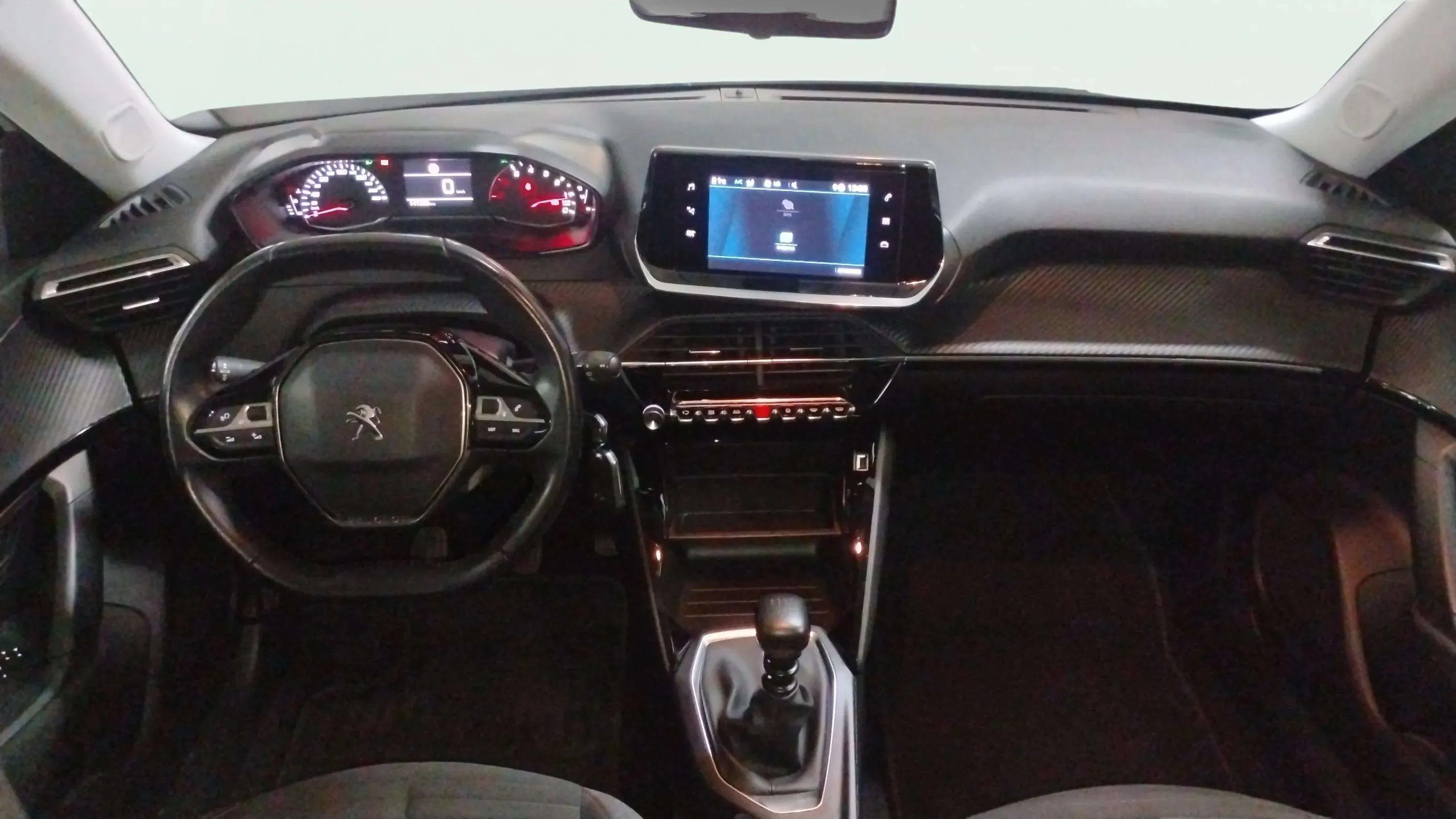 Peugeot 2008 Active PureTech 100 BVM6 - foto 22