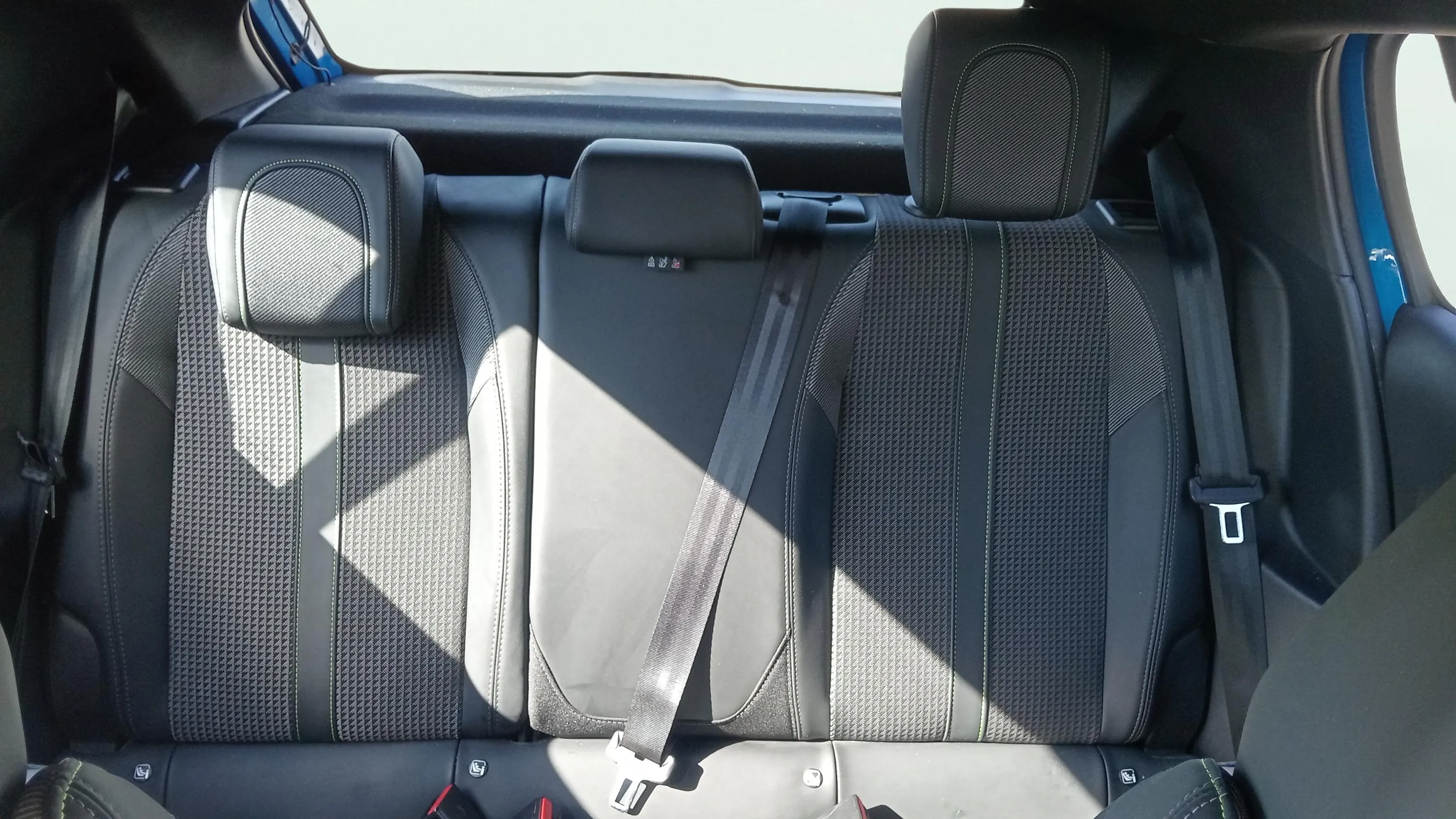 Peugeot 208 BlueHDi GT - foto 19