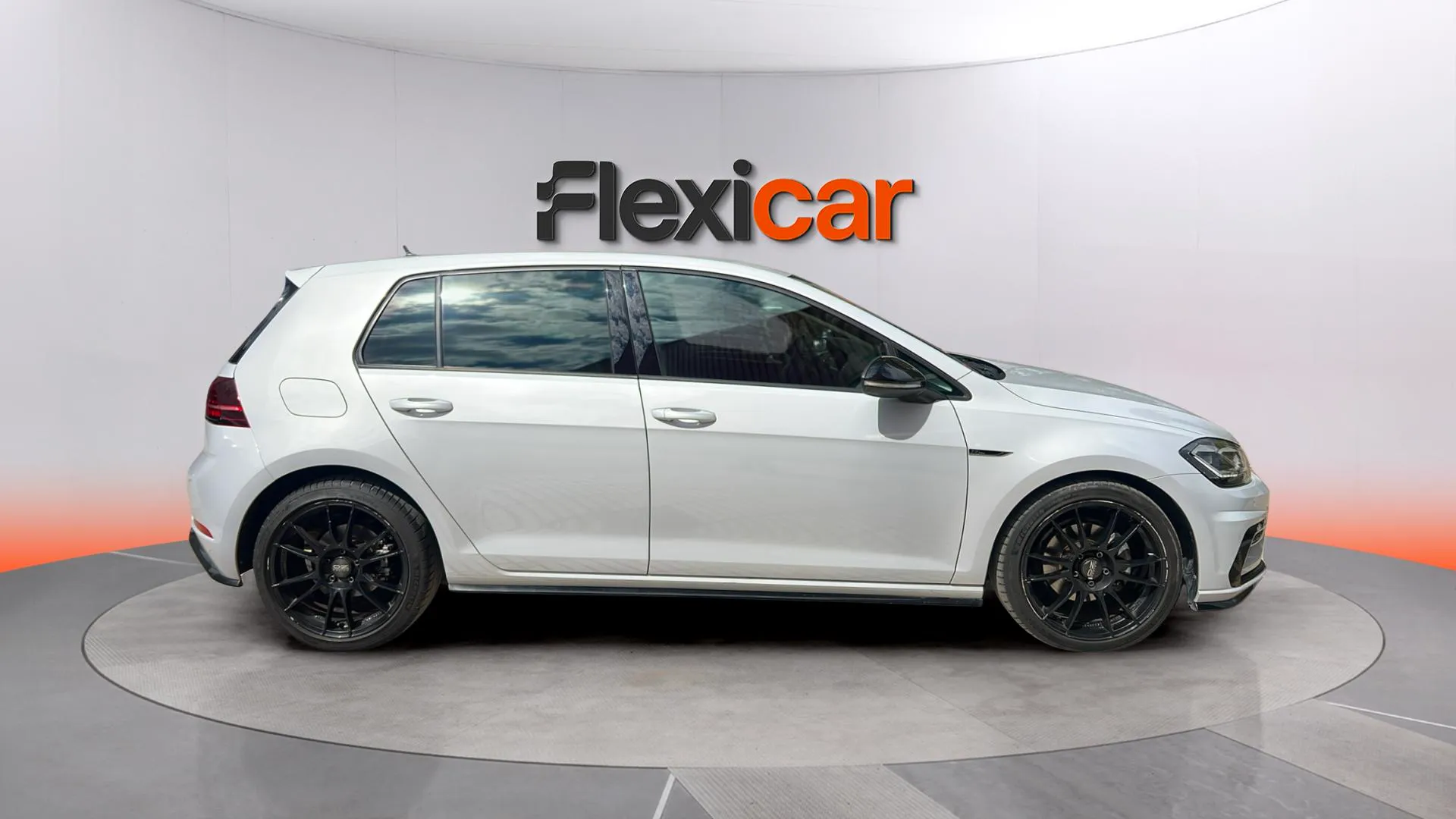 Volkswagen Golf Sport R-Line 1.5 TSI DSG - foto 8